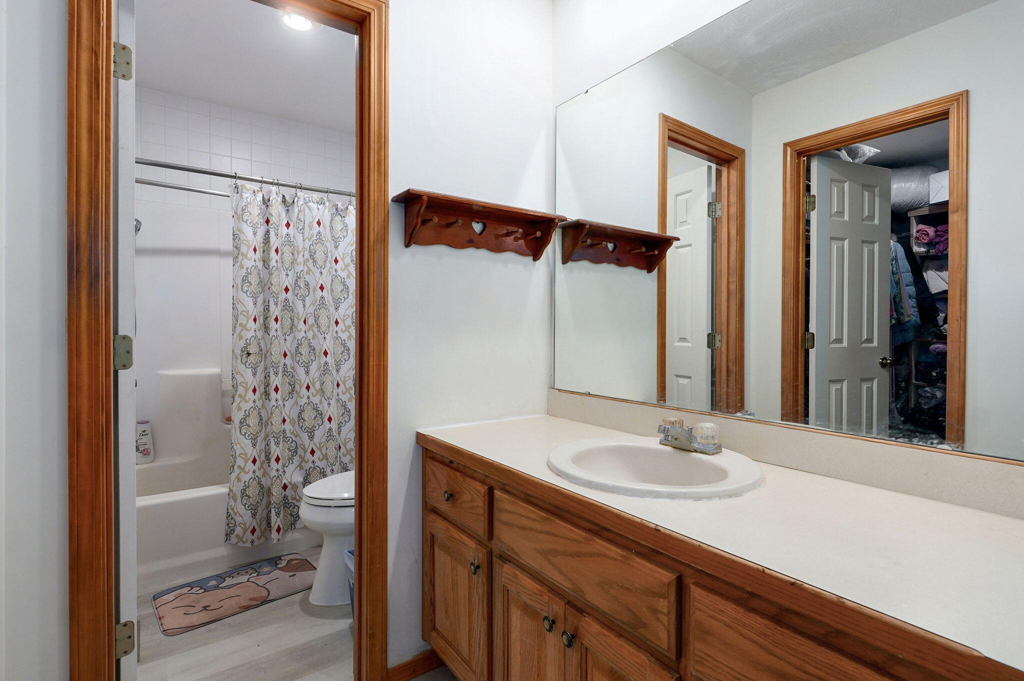 2852 South Pinehurst Avenue Property Photo 15