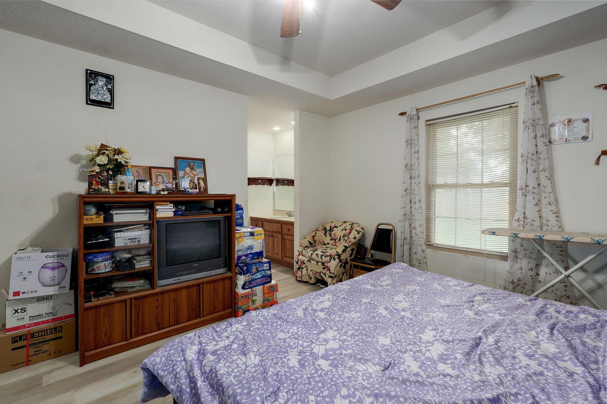 2852 South Pinehurst Avenue Property Photo 19