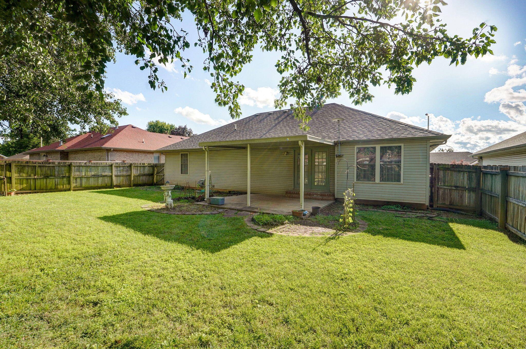 2852 South Pinehurst Avenue Property Photo 25