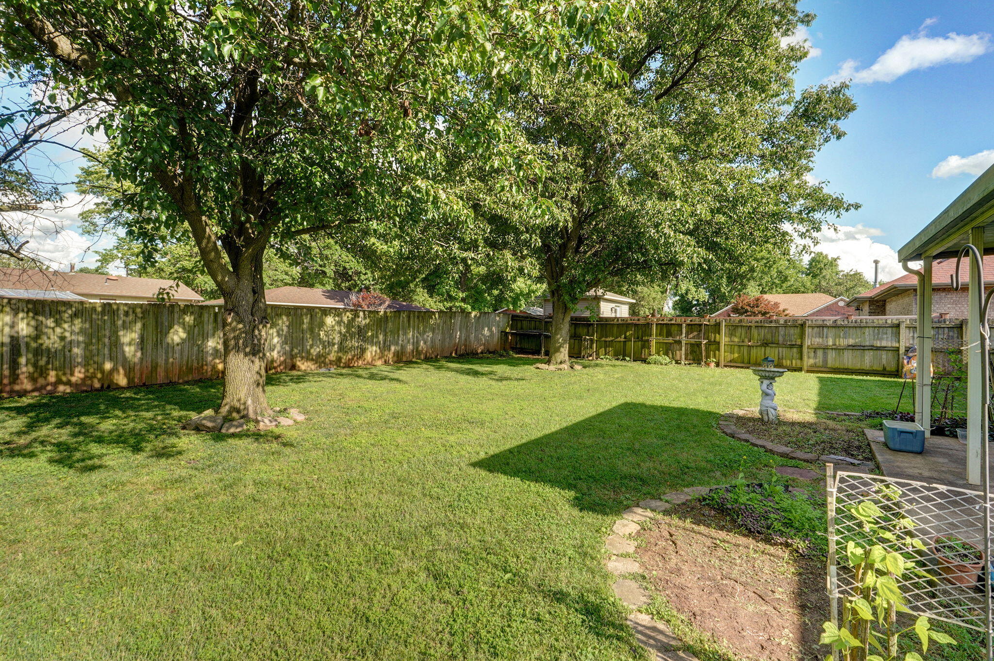2852 South Pinehurst Avenue Property Photo 26