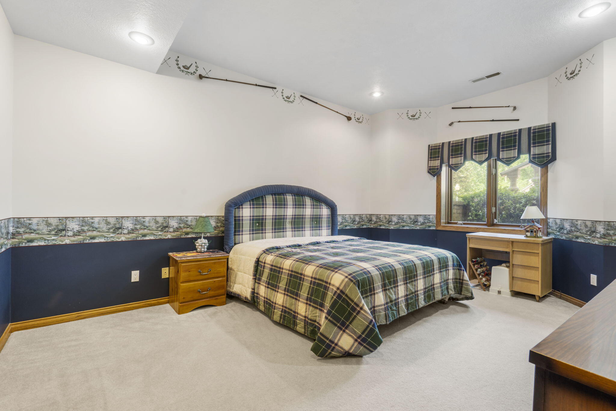 2212 East Nottingham Street Property Photo 41