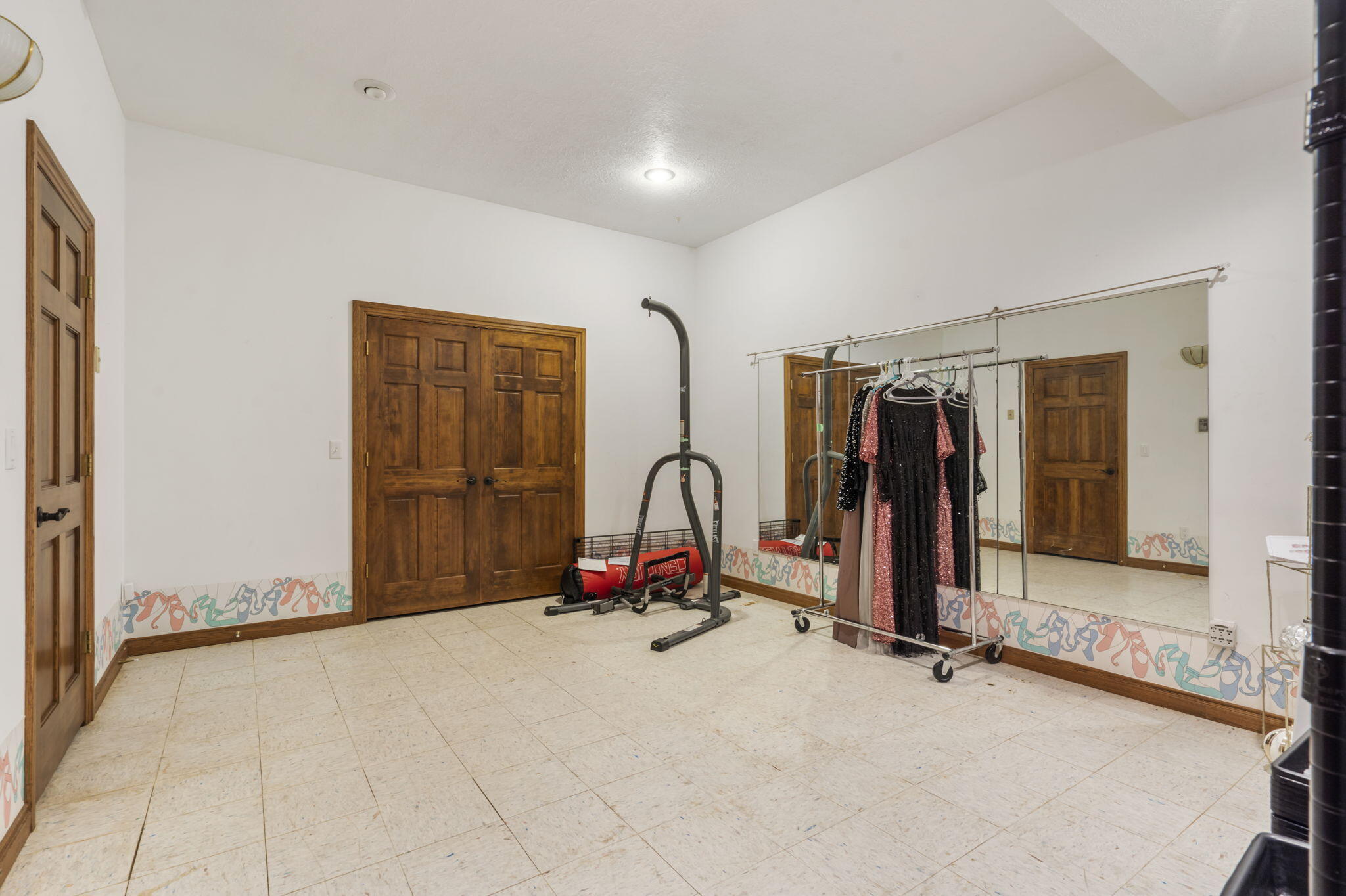 2212 East Nottingham Street Property Photo 44