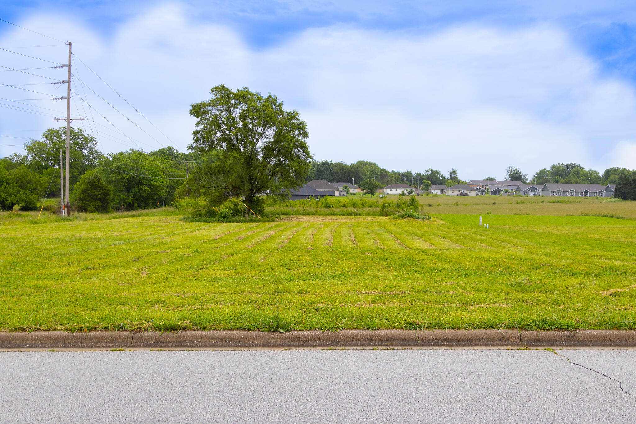 000 Holly Drive Property Photo 2