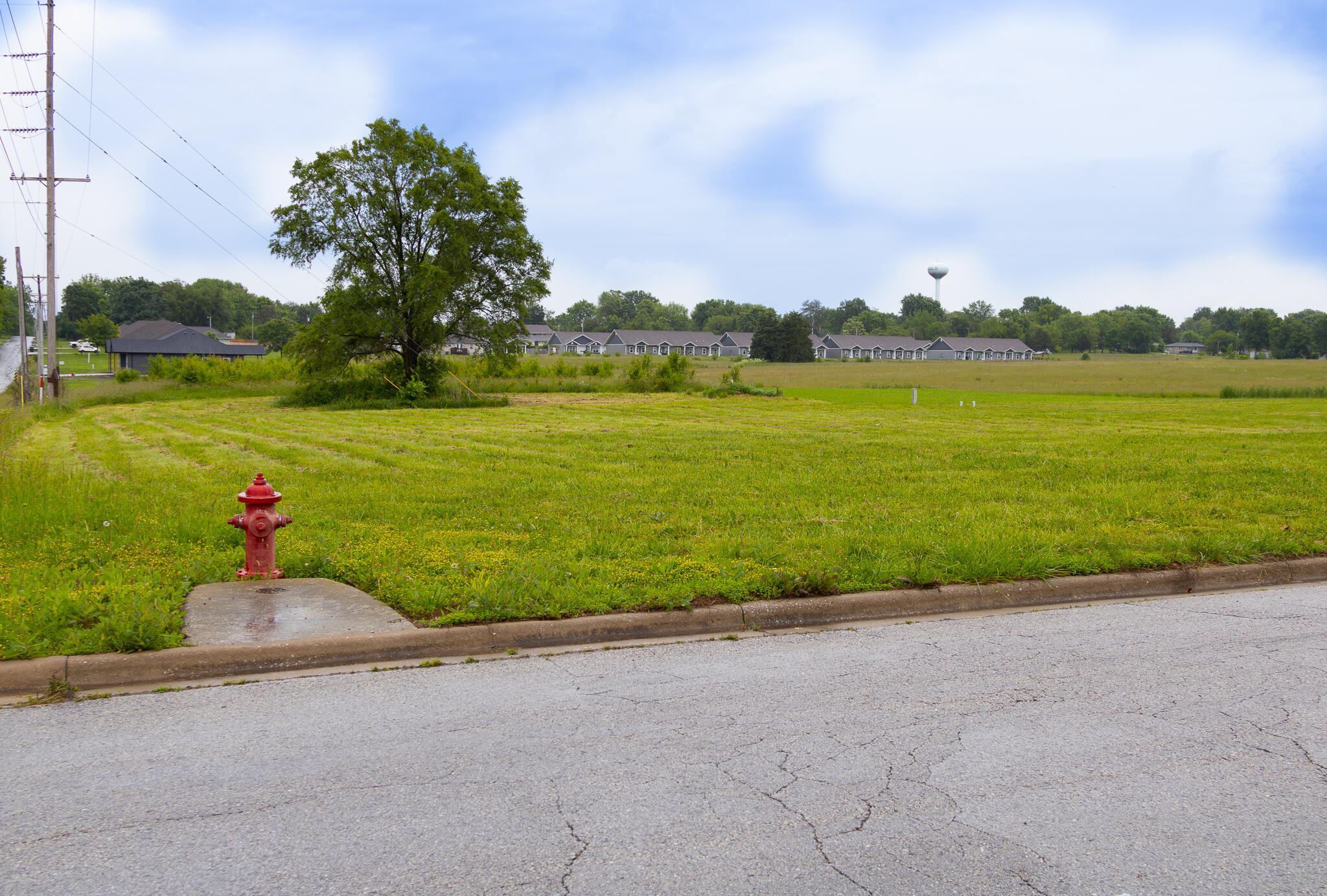 000 Holly Drive Property Photo 3