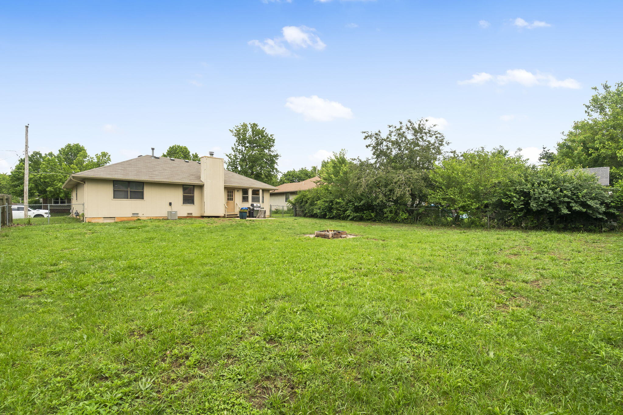 2112 South Golden Avenue Property Photo 24