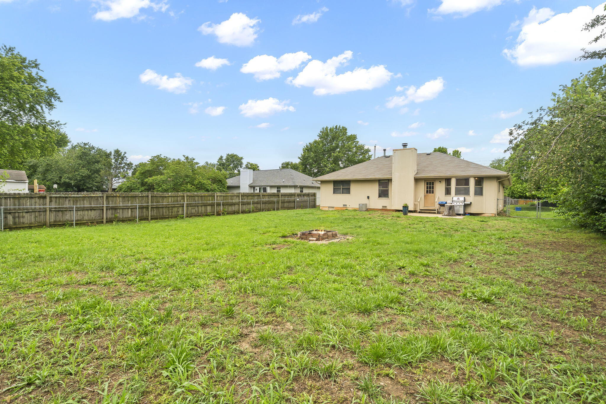 2112 South Golden Avenue Property Photo 25