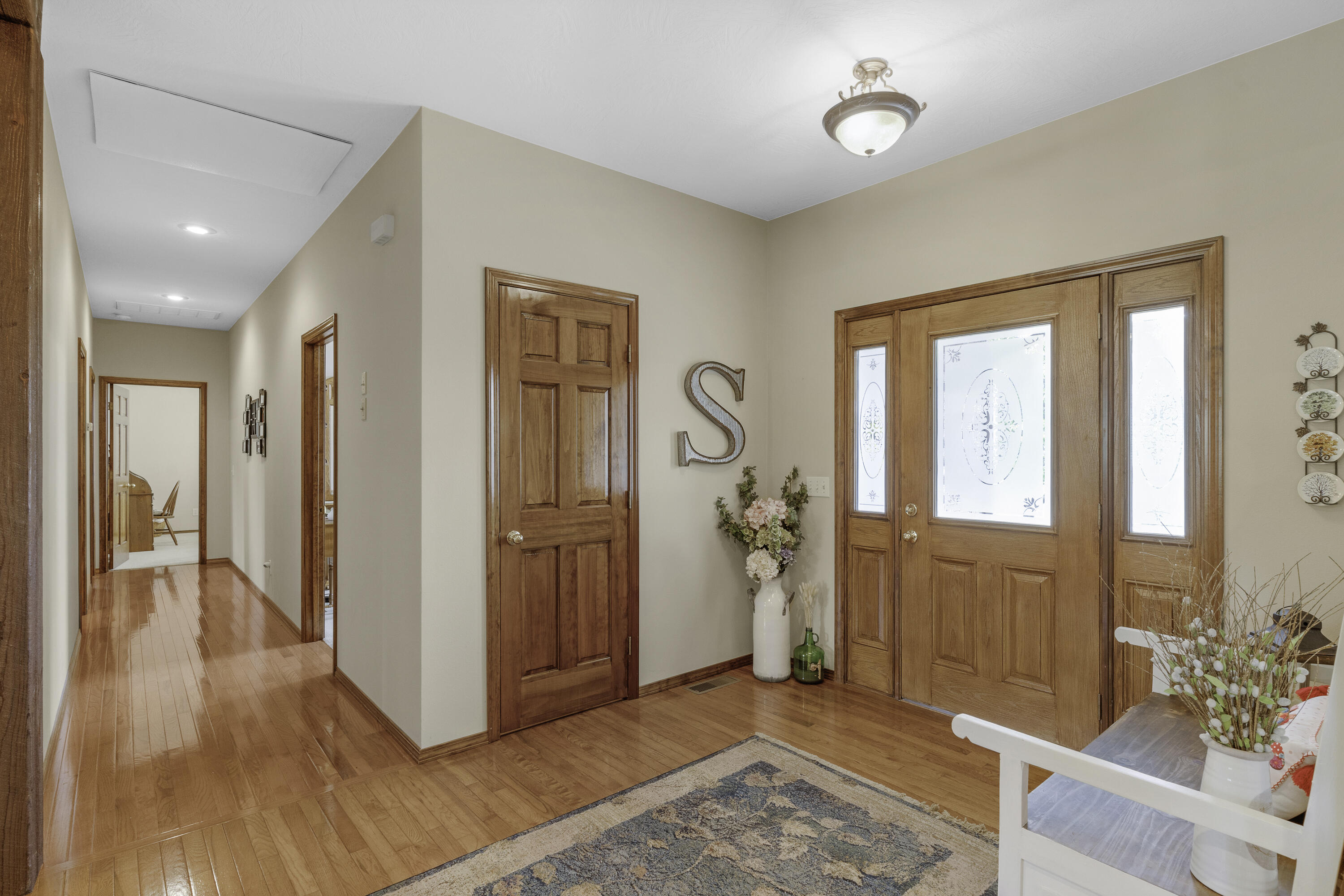 5731 North Willow Road Property Photo 8