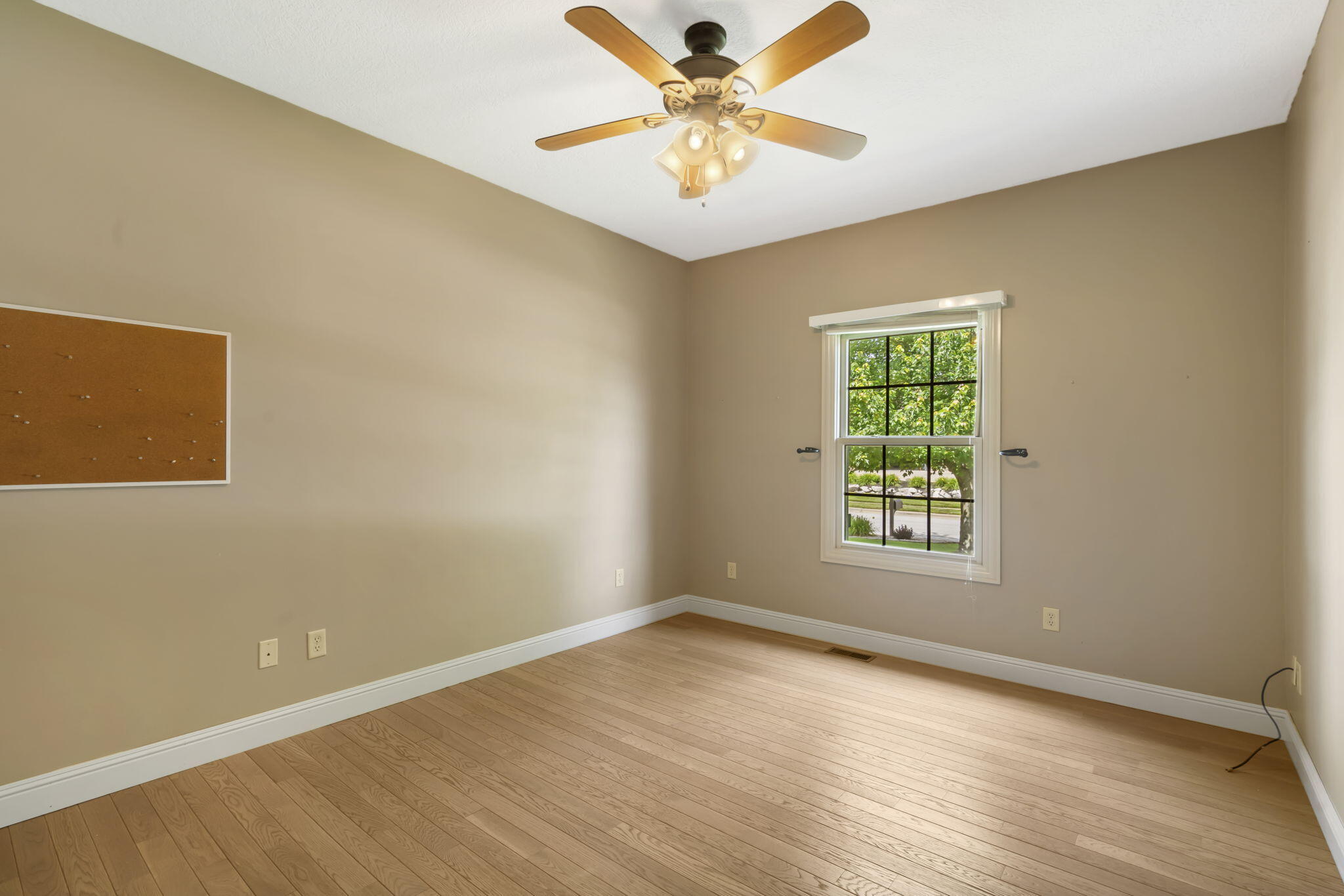 5072 East Hedgerow Drive Property Photo 20