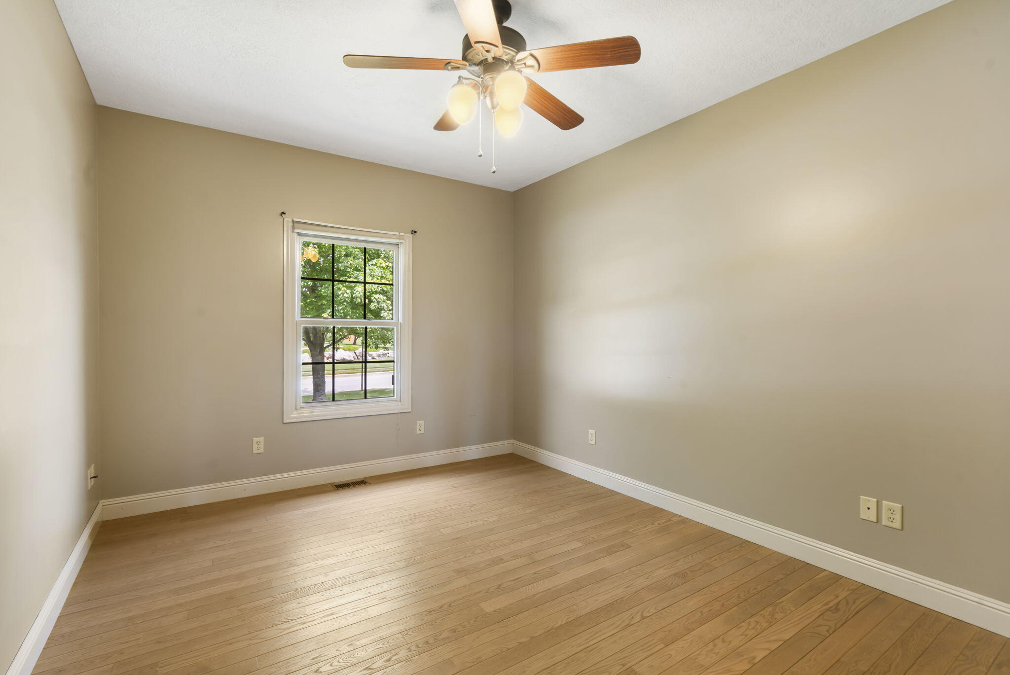 5072 East Hedgerow Drive Property Photo 21