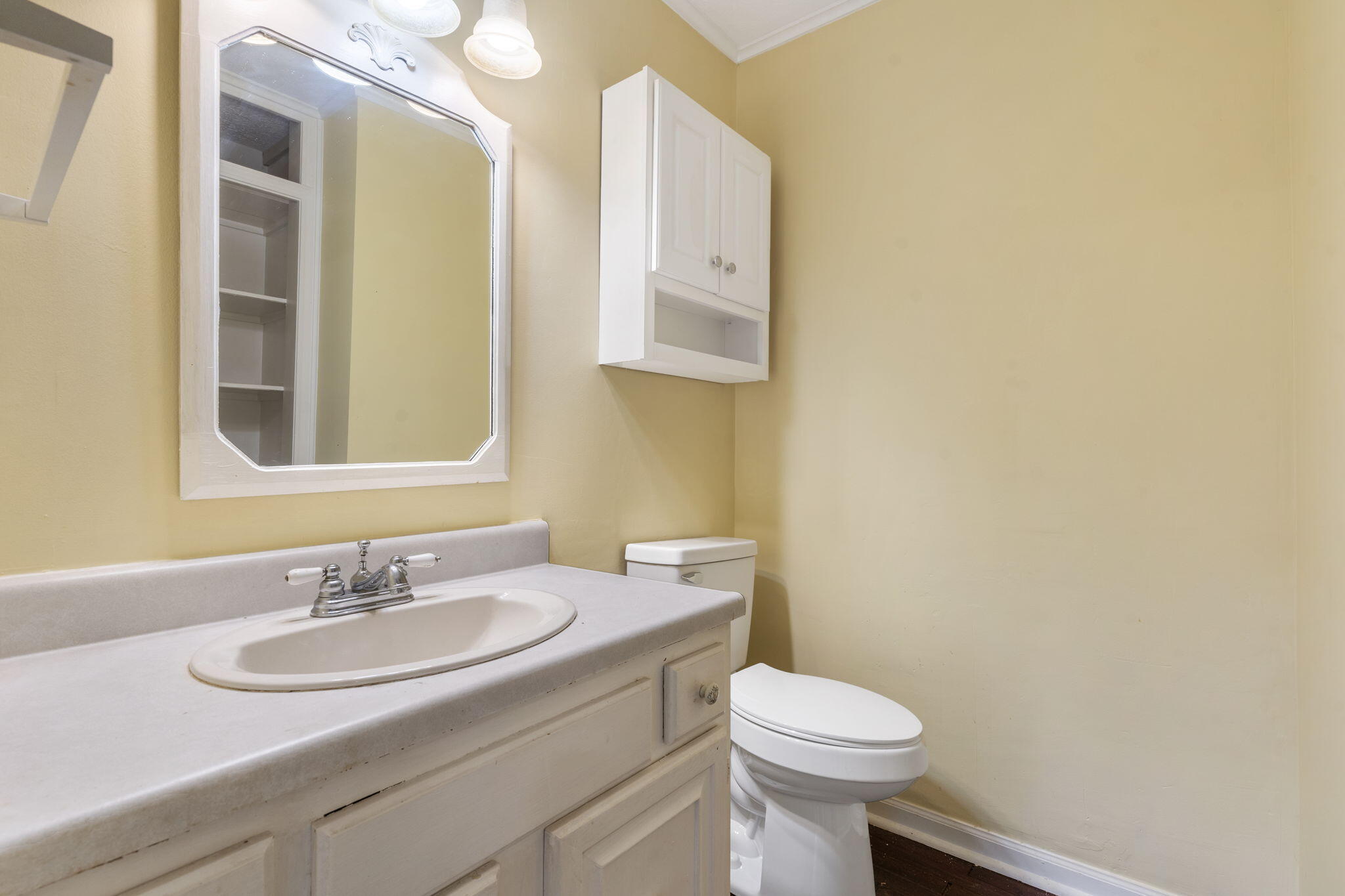 716 South Broadview Drive Property Photo 13
