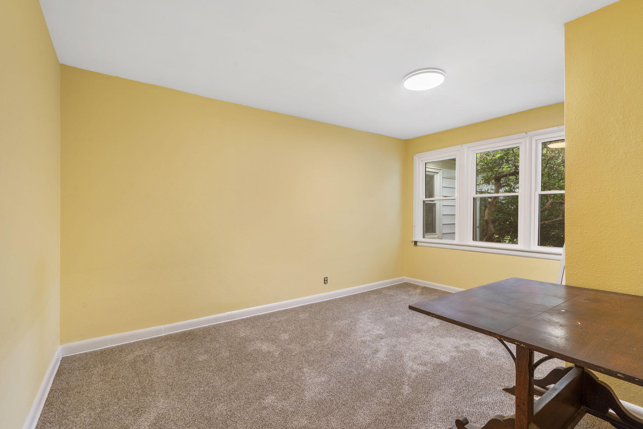 716 South Broadview Drive Property Photo 14