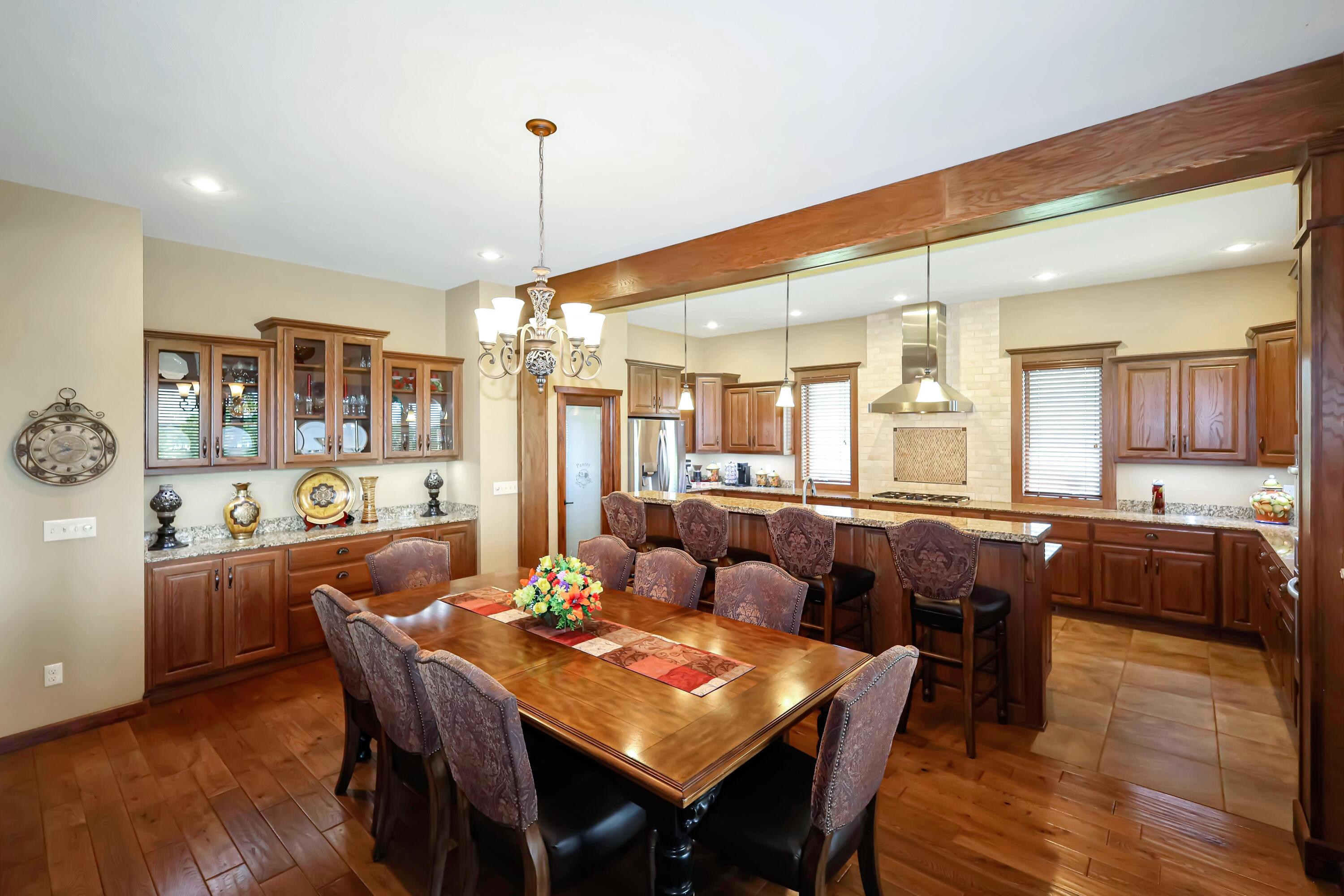 1575 Woodhaven Drive Property Photo 12