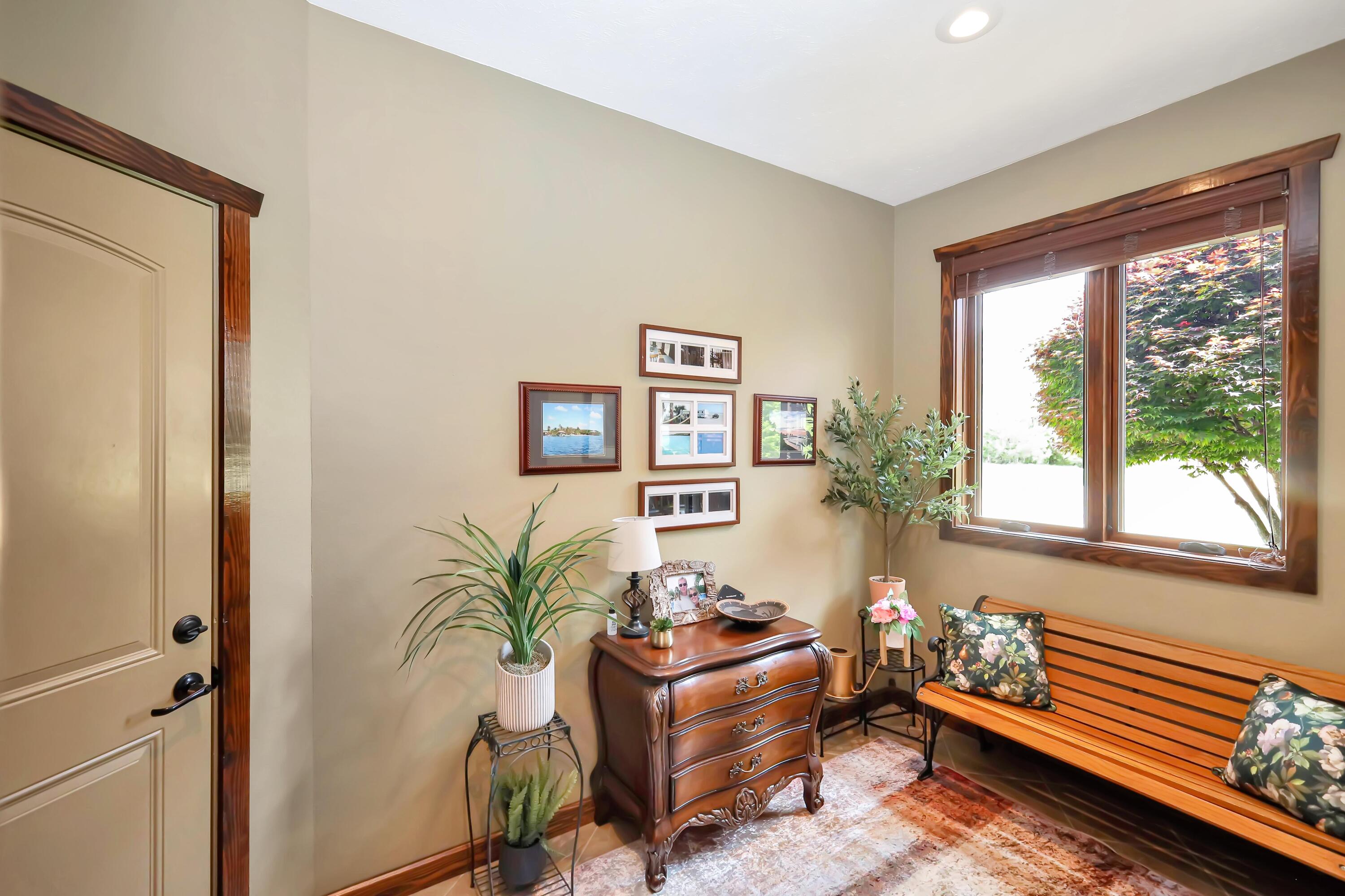 1575 Woodhaven Drive Property Photo 14