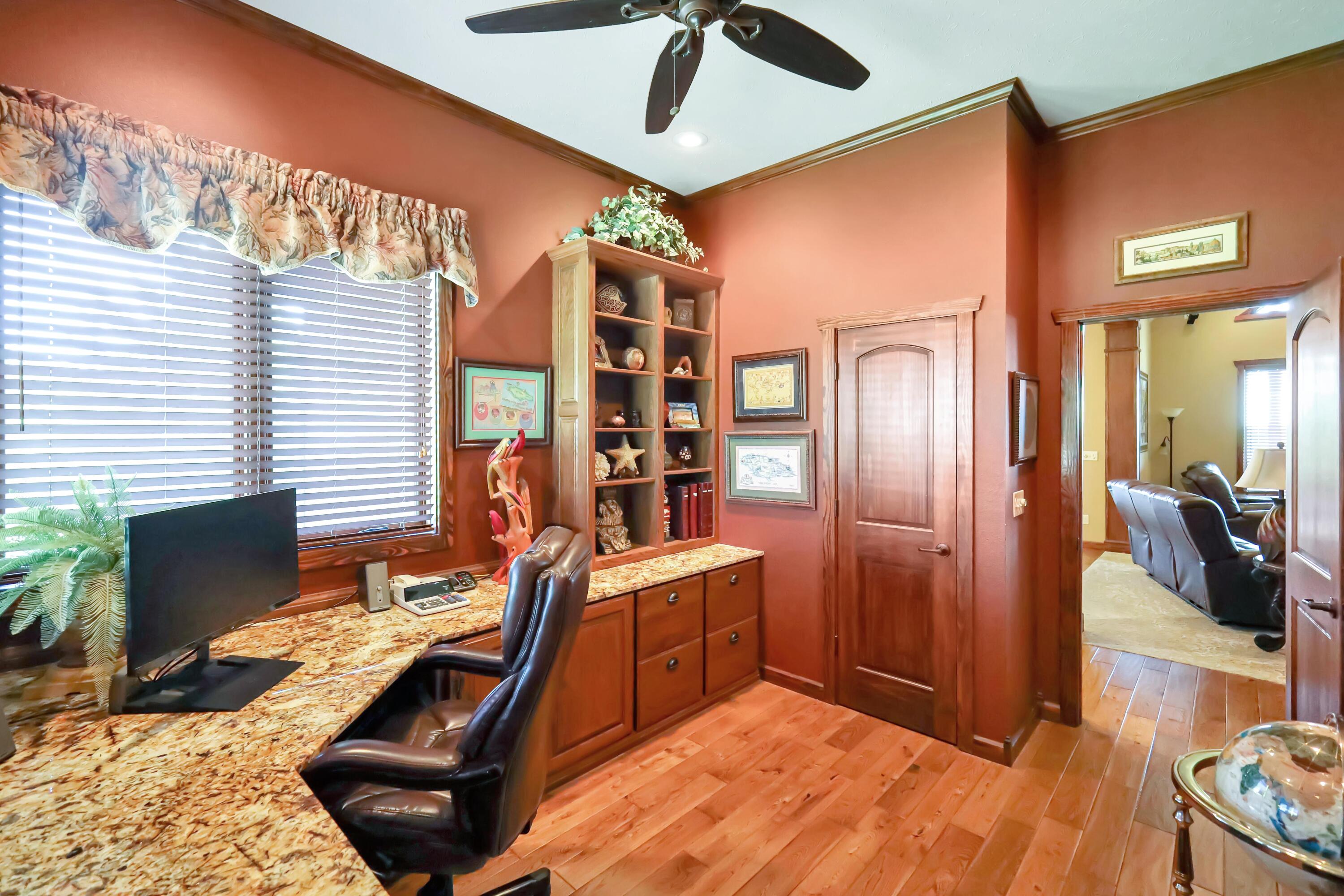 1575 Woodhaven Drive Property Photo 22