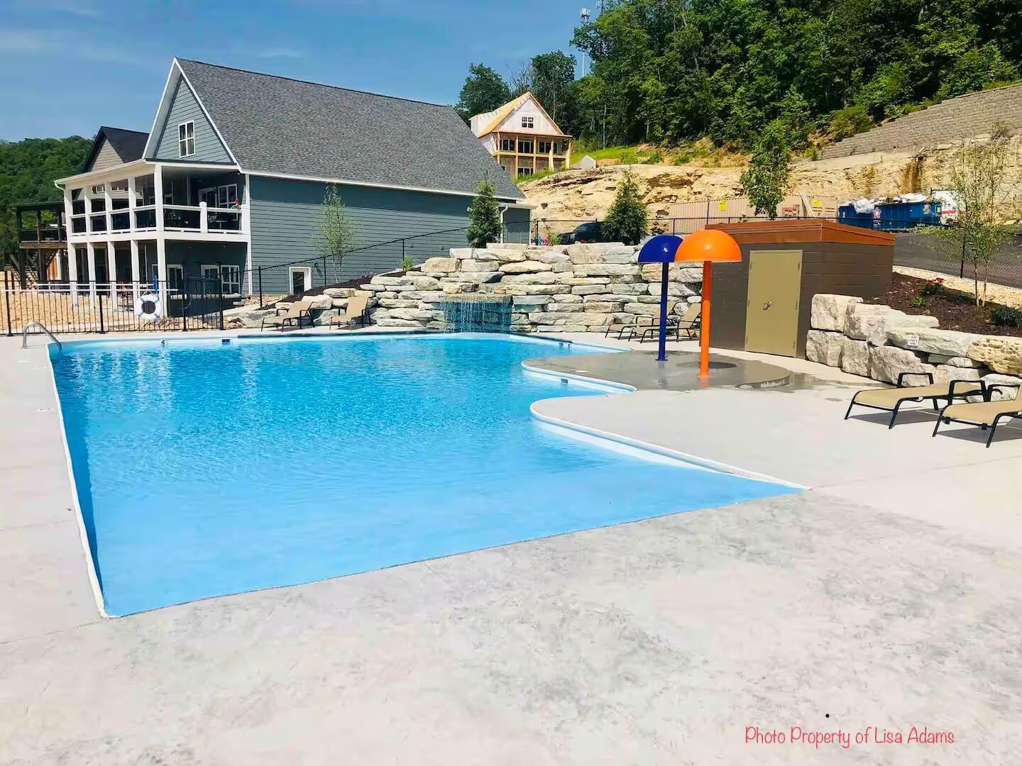 240 Chateau Cove Drive Property Photo 45
