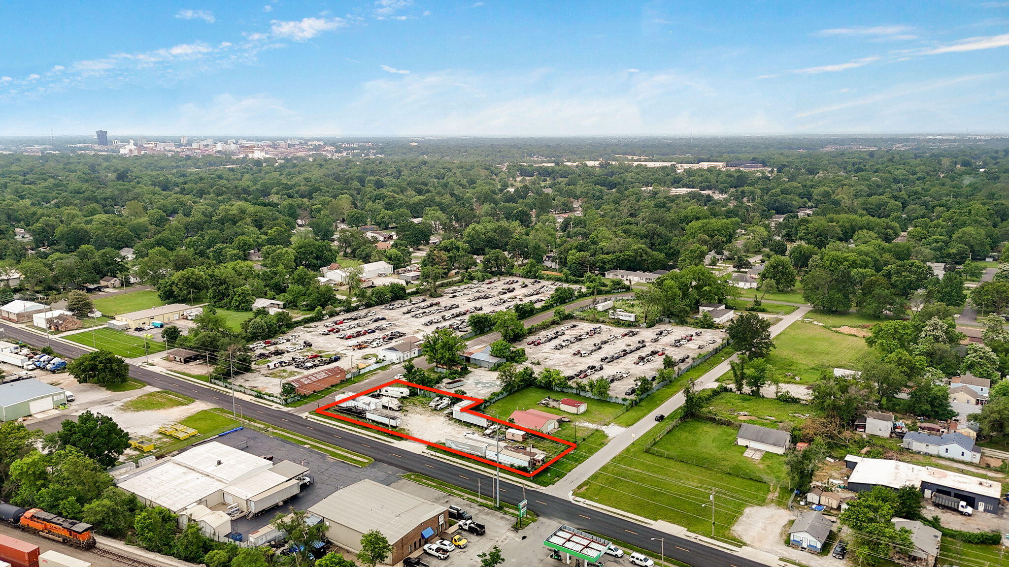 2320 West Division Street Property Photo 2