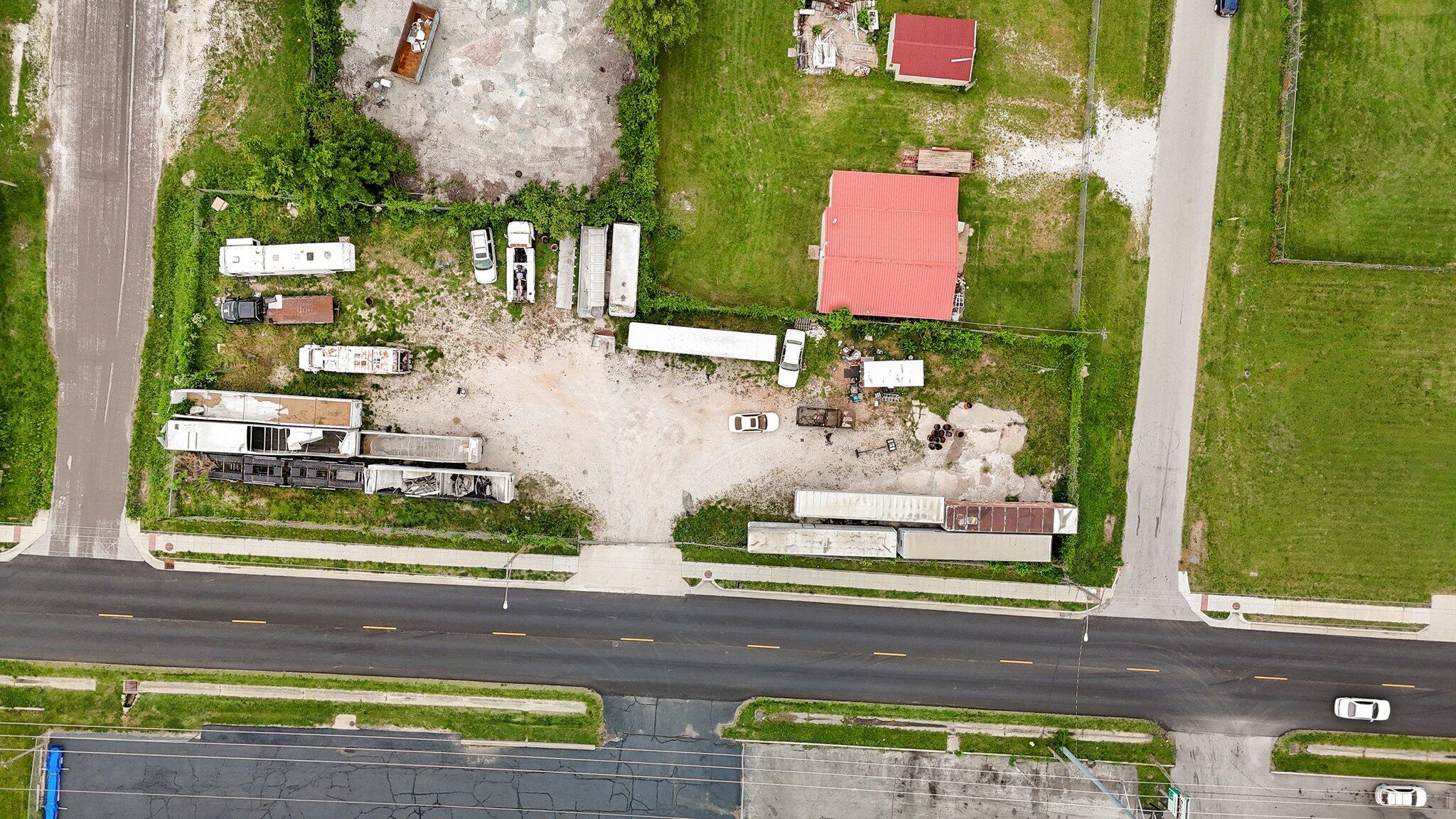 2320 West Division Street Property Photo 3