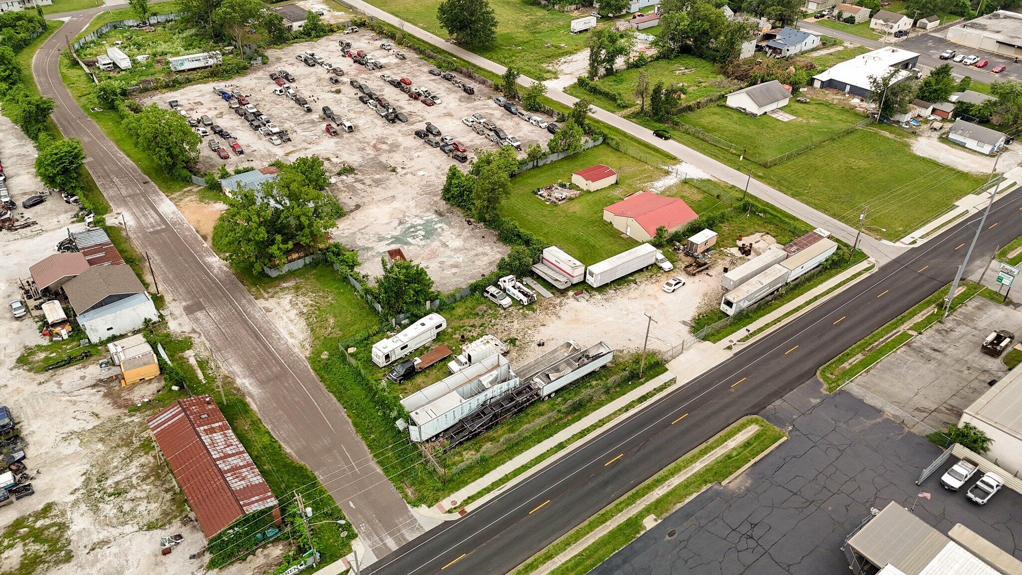 2320 West Division Street Property Photo 6