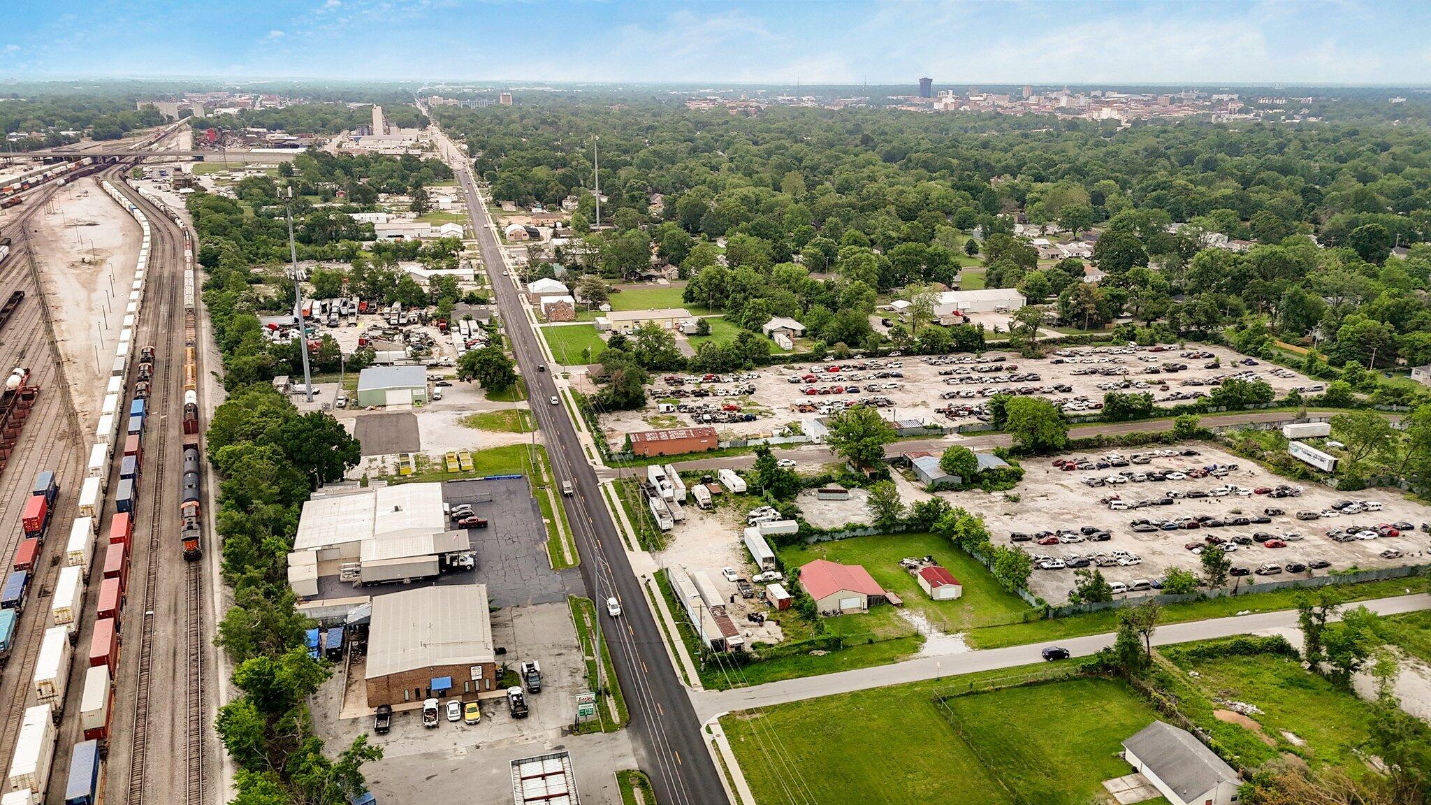 2320 West Division Street Property Photo 9