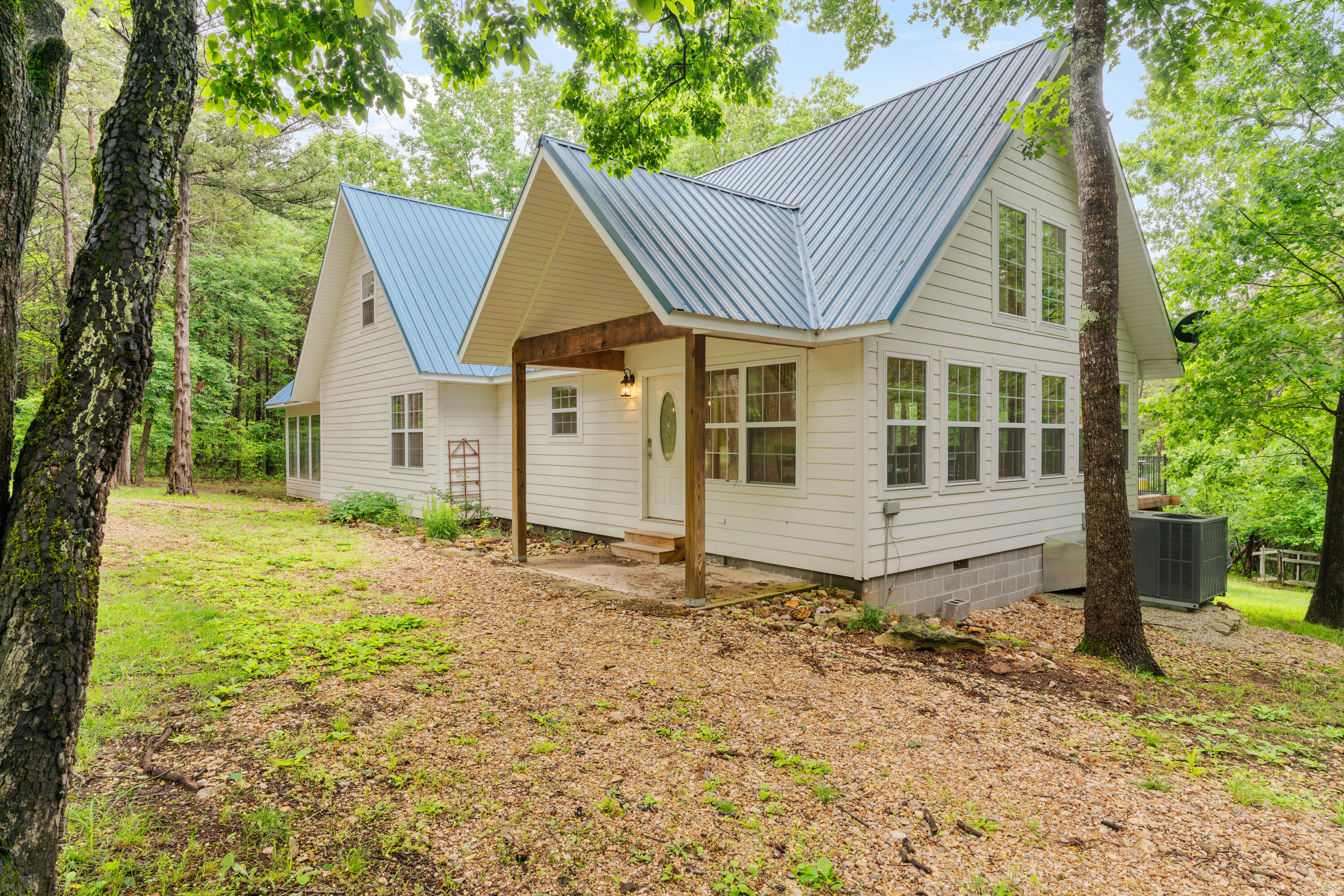 22194 Air Park Drive Property Photo 1
