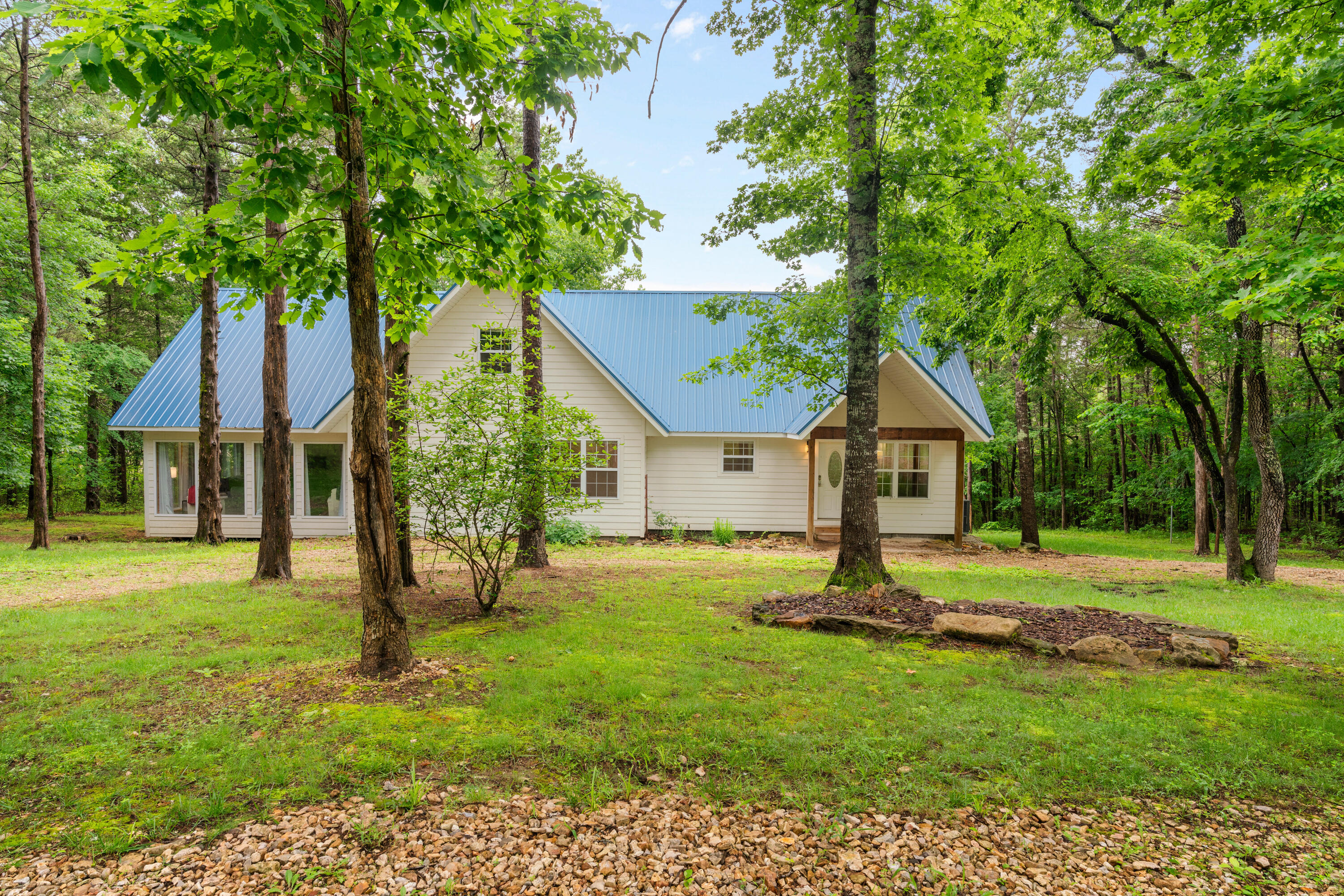 22194 Air Park Drive Property Photo 3