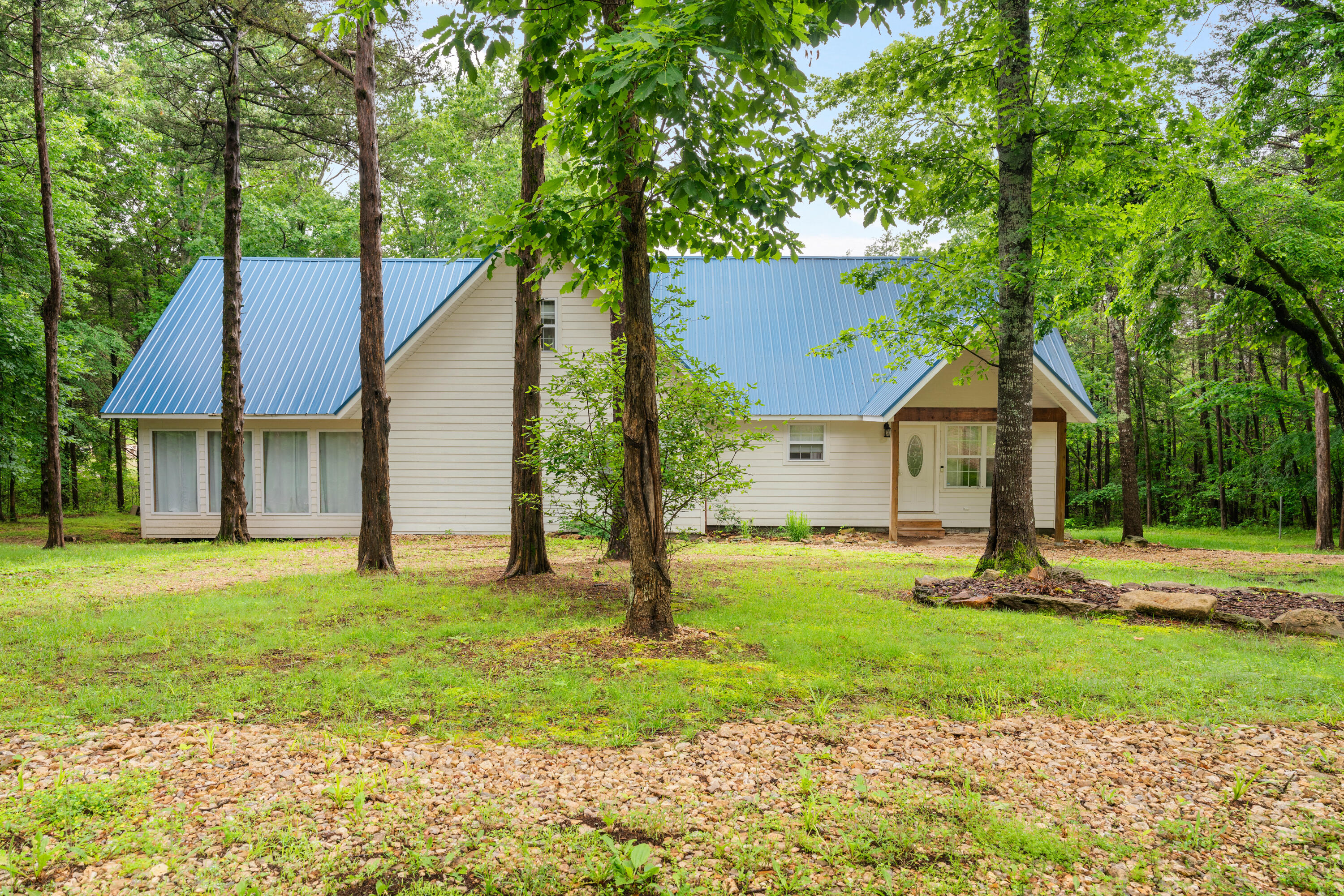 22194 Air Park Drive Property Photo 4