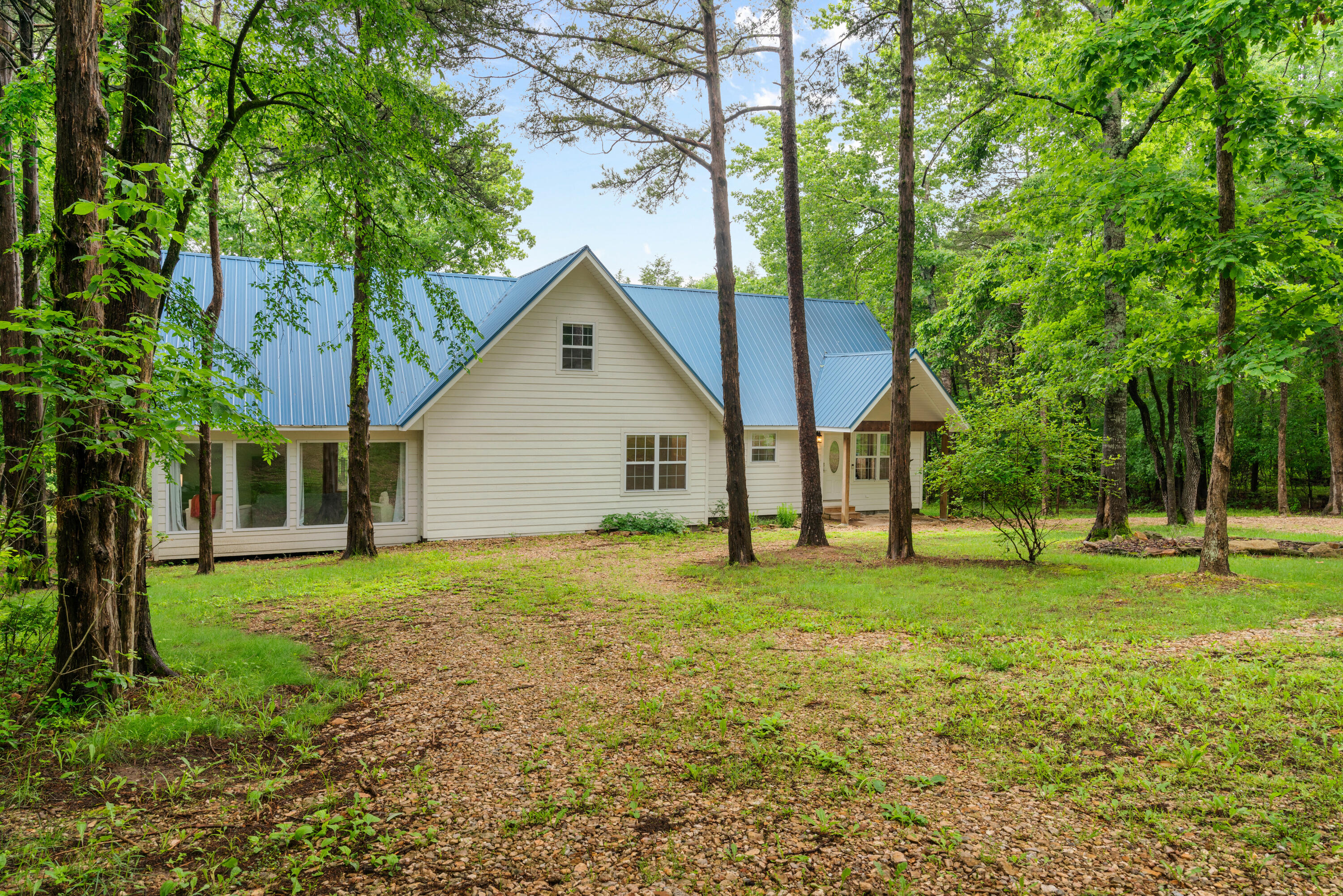 22194 Air Park Drive Property Photo 6