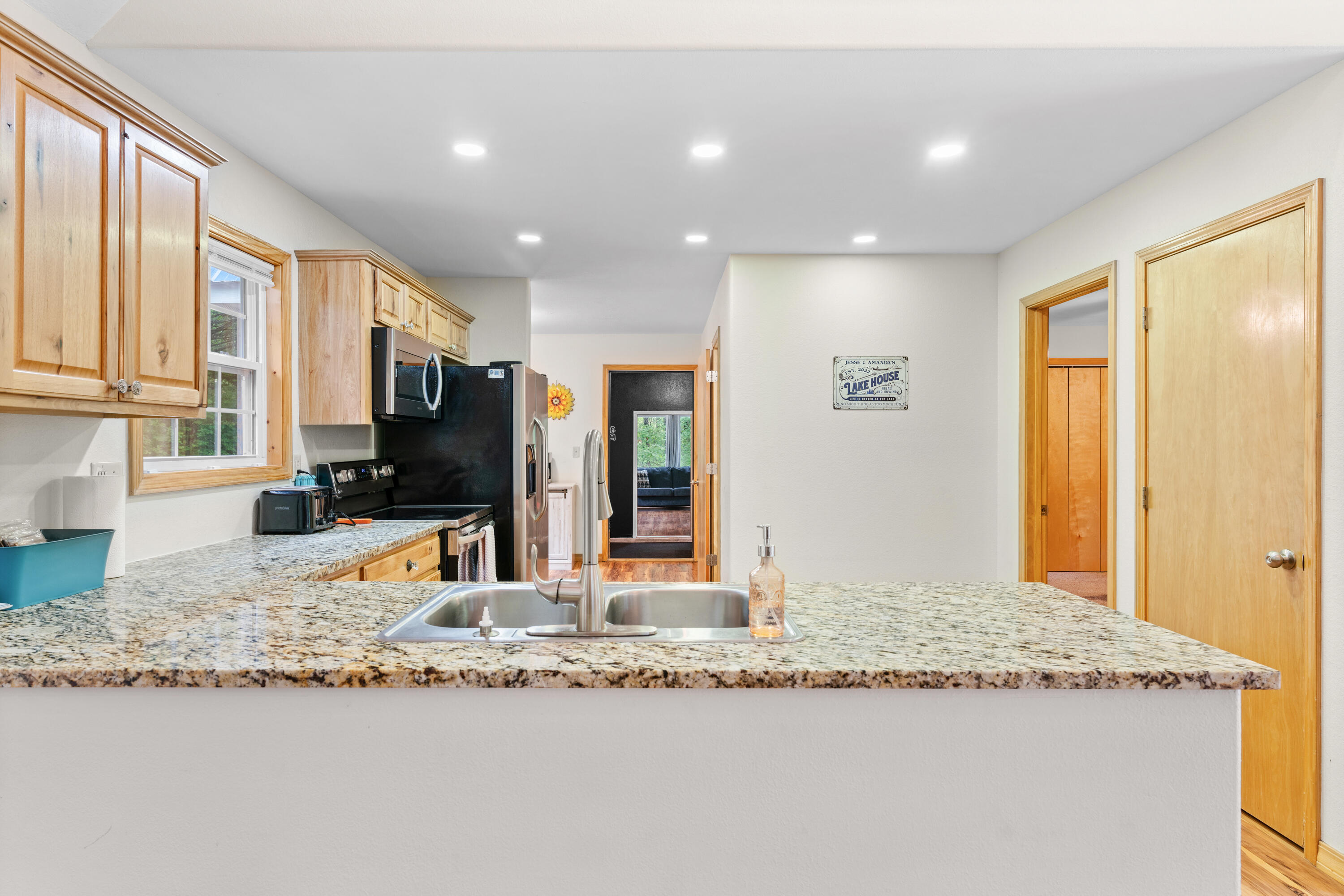 22194 Air Park Drive Property Photo 9