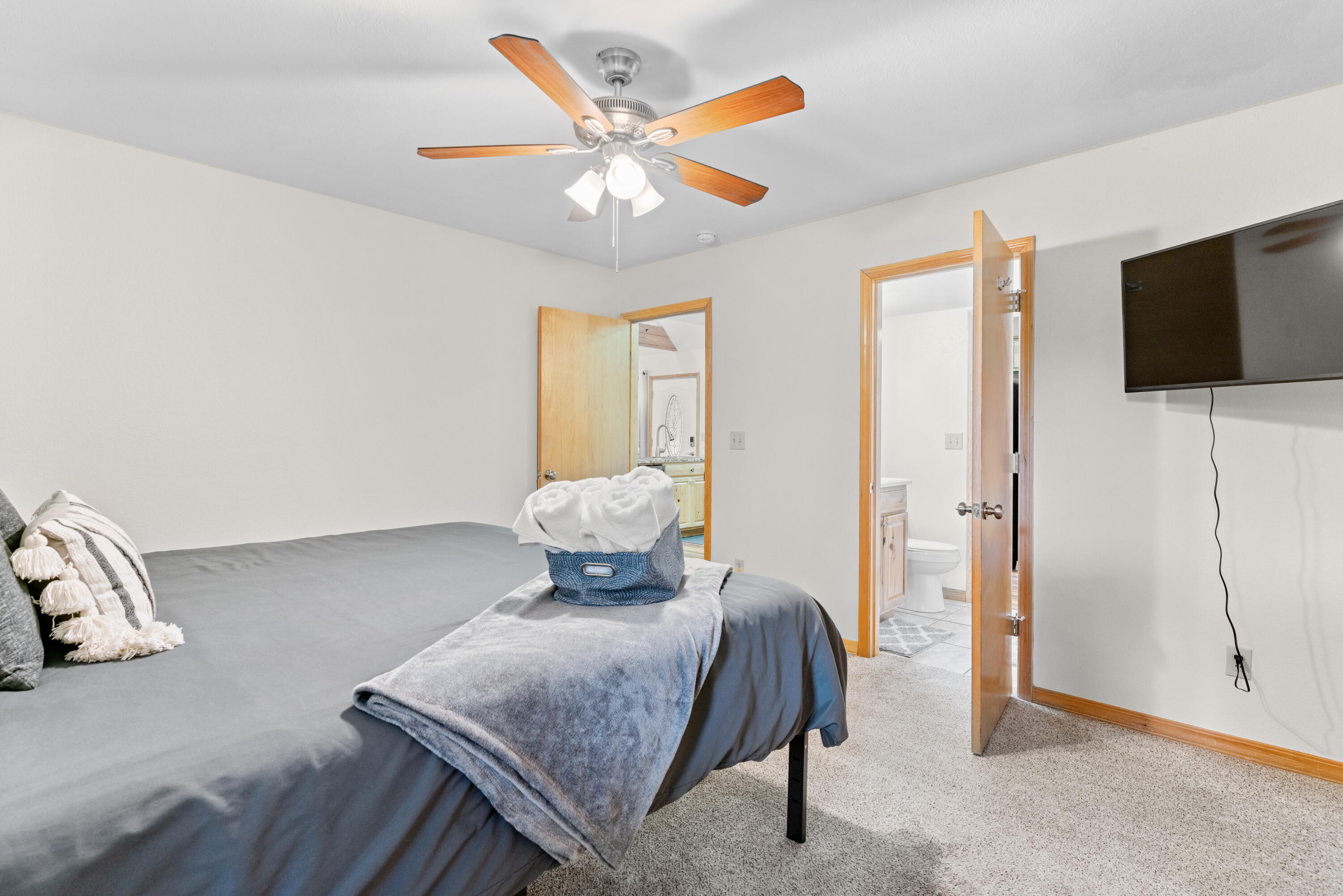 22194 Air Park Drive Property Photo 24