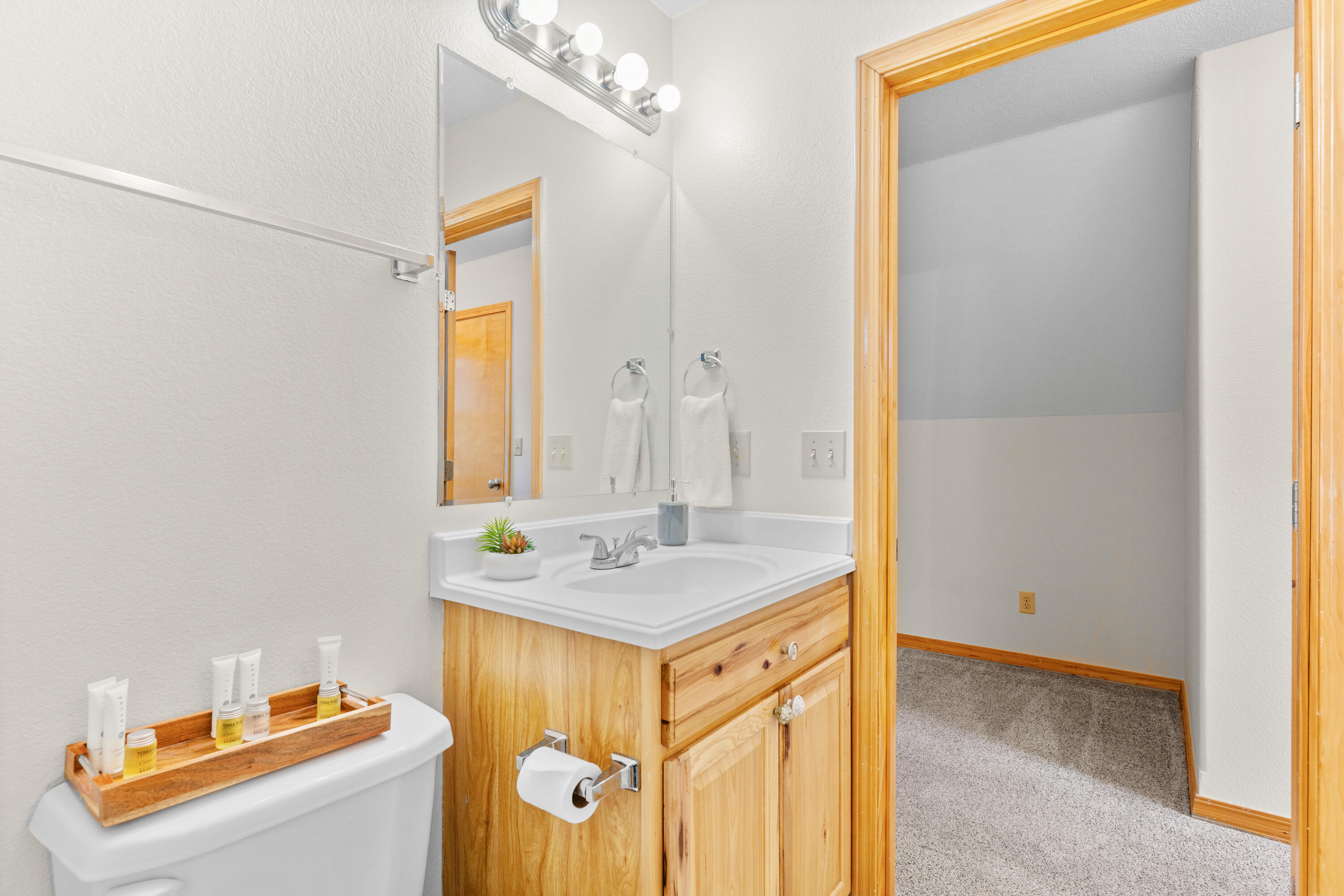22194 Air Park Drive Property Photo 37