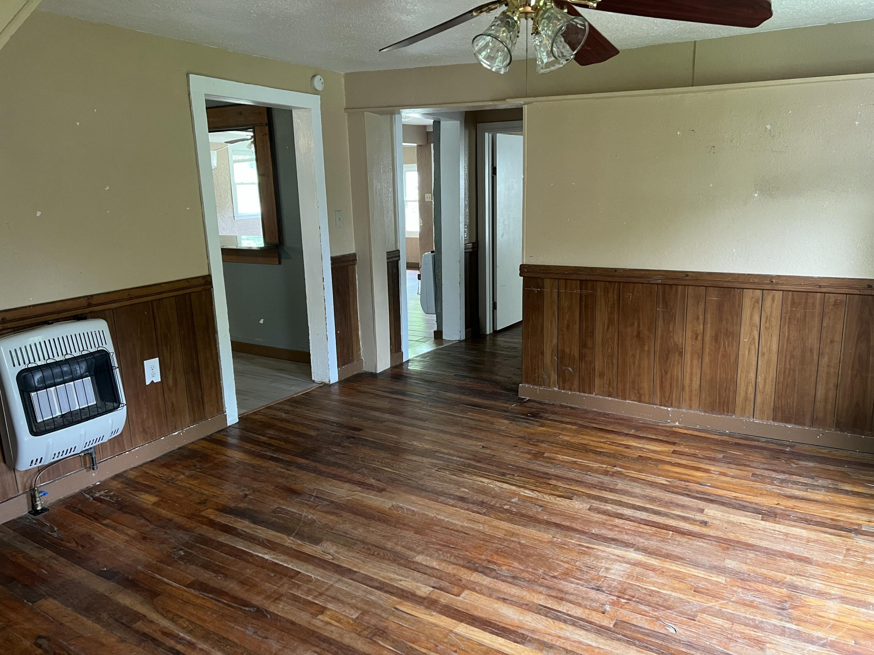 604 East Jordan Street Property Photo 6