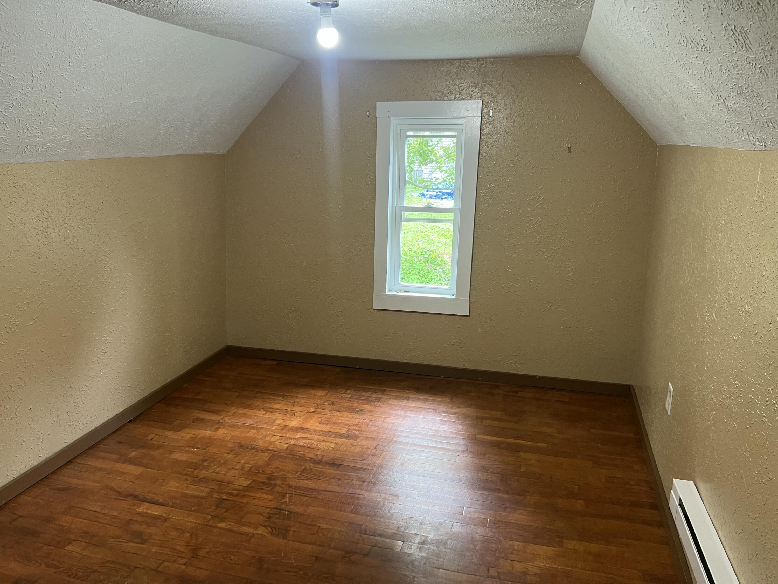 604 East Jordan Street Property Photo 9