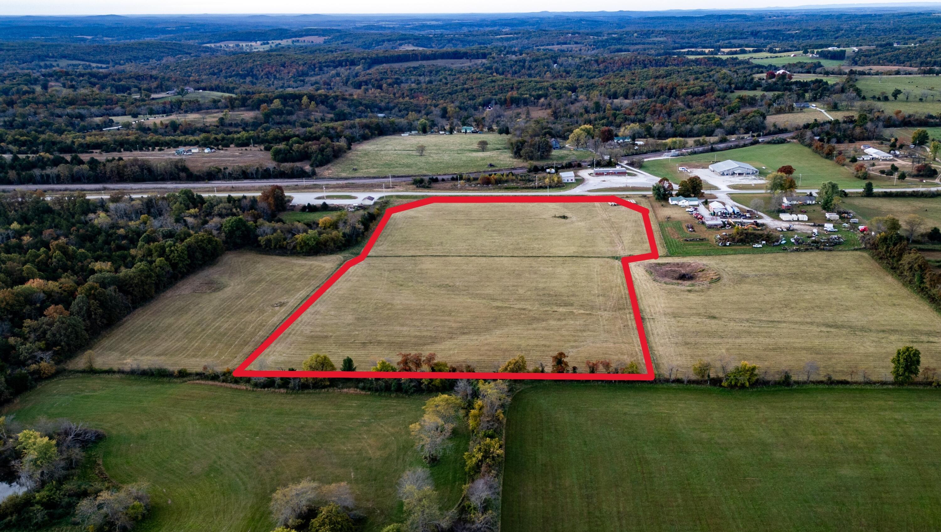 000 Business 60 Property Photo 3