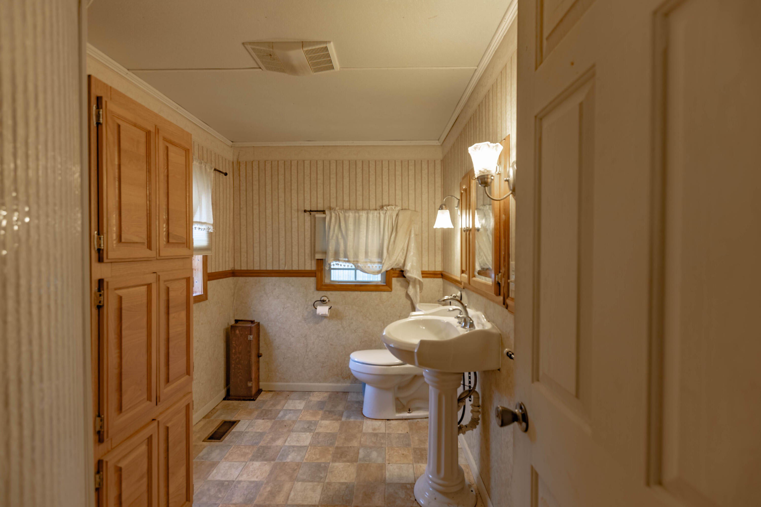 9815 County Road 2780 Property Photo 22