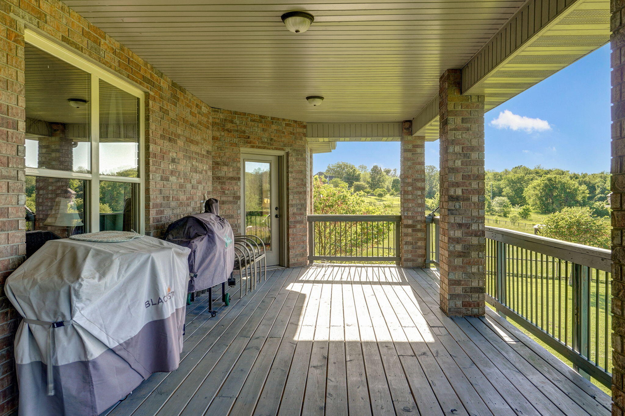 7519 West Farm Rd 194 Property Photo 7