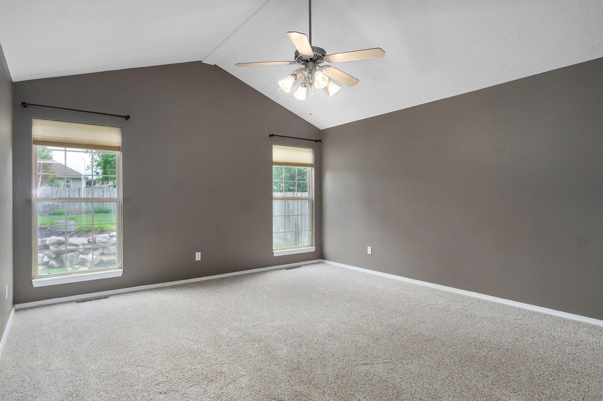 382 South Yellowwood Drive Property Photo 15