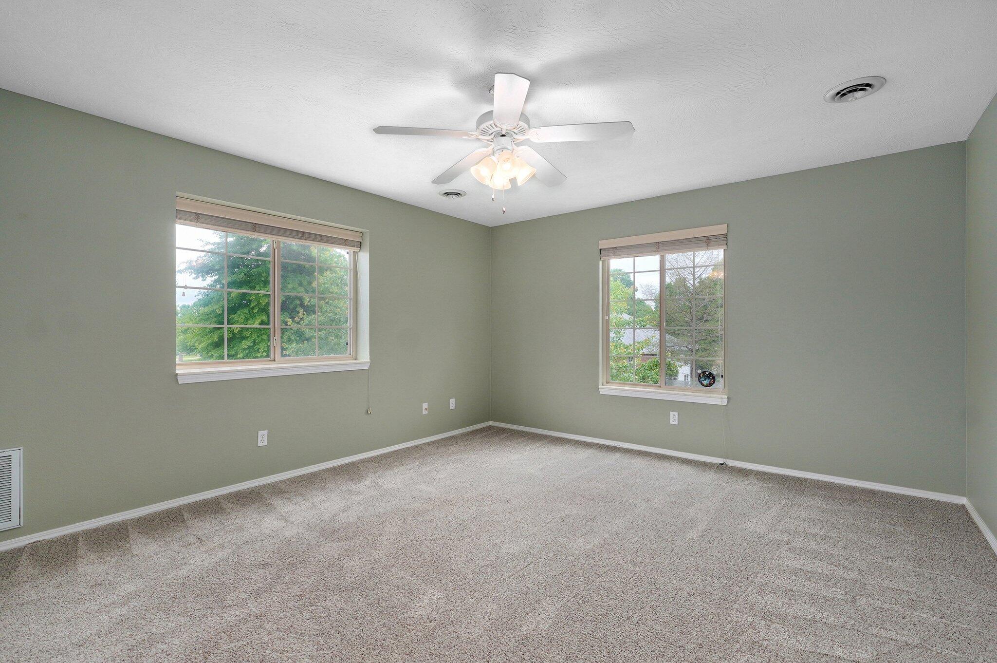 382 South Yellowwood Drive Property Photo 27
