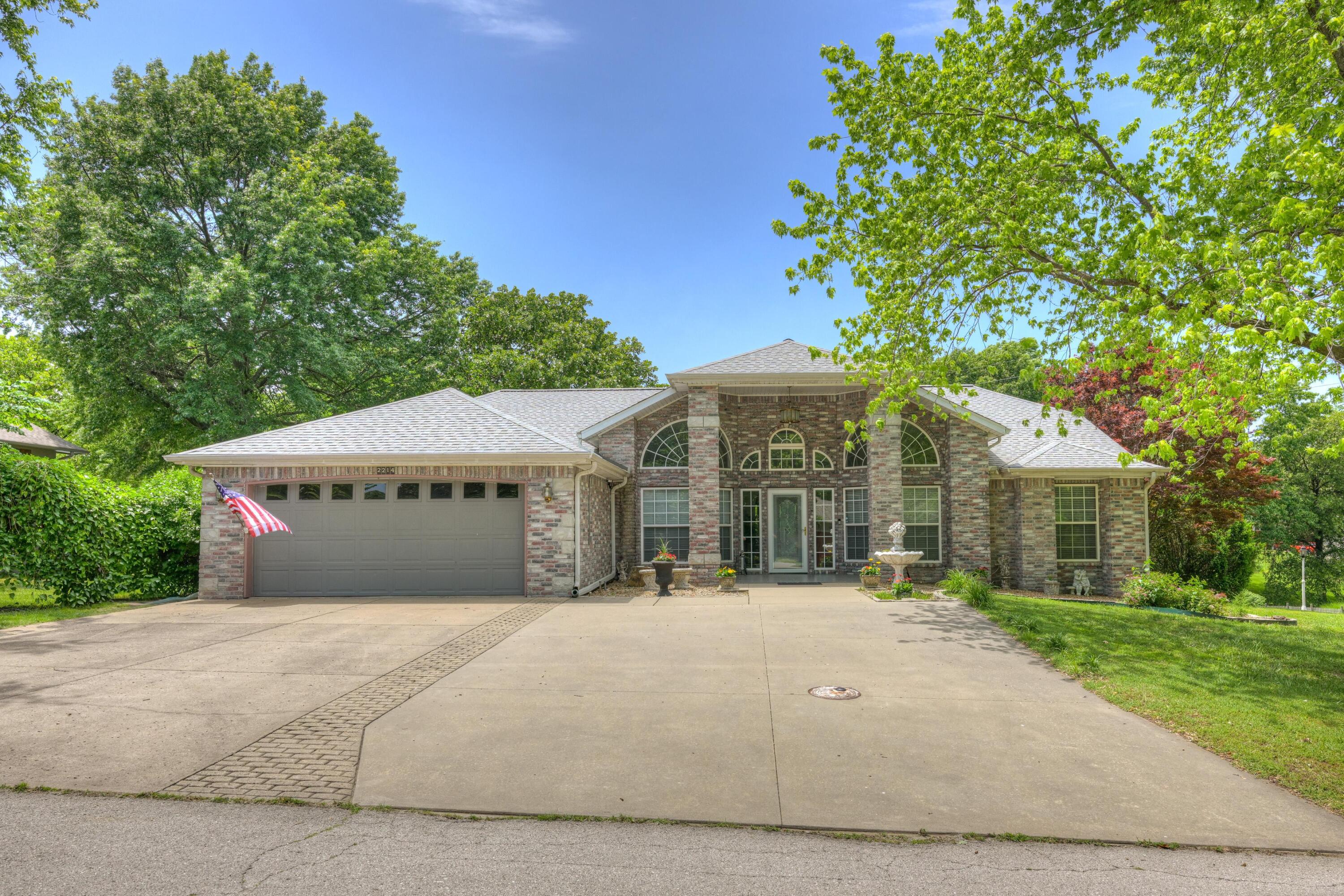 2214 Varney Property Photo 1