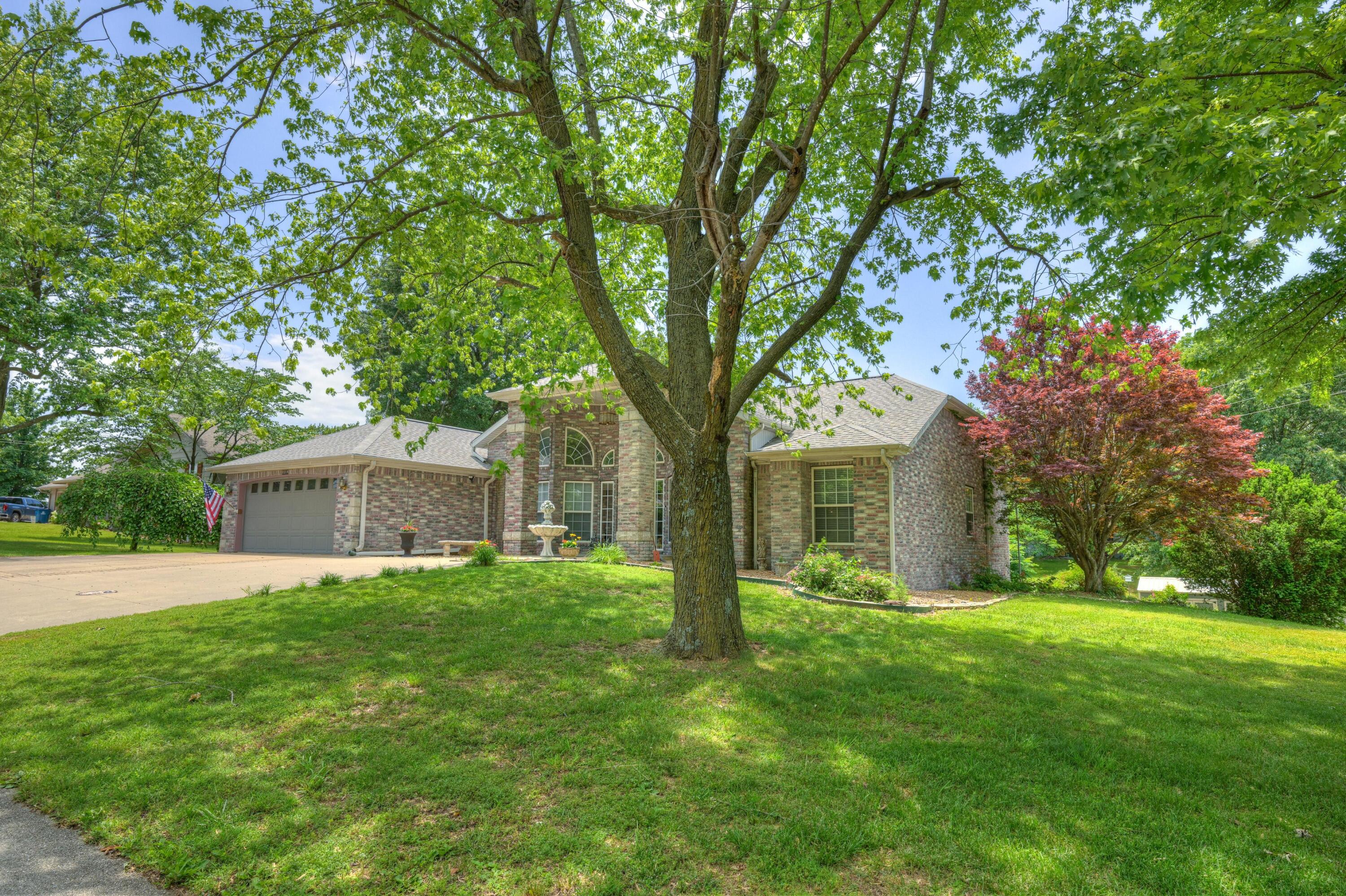 2214 Varney Property Photo 4