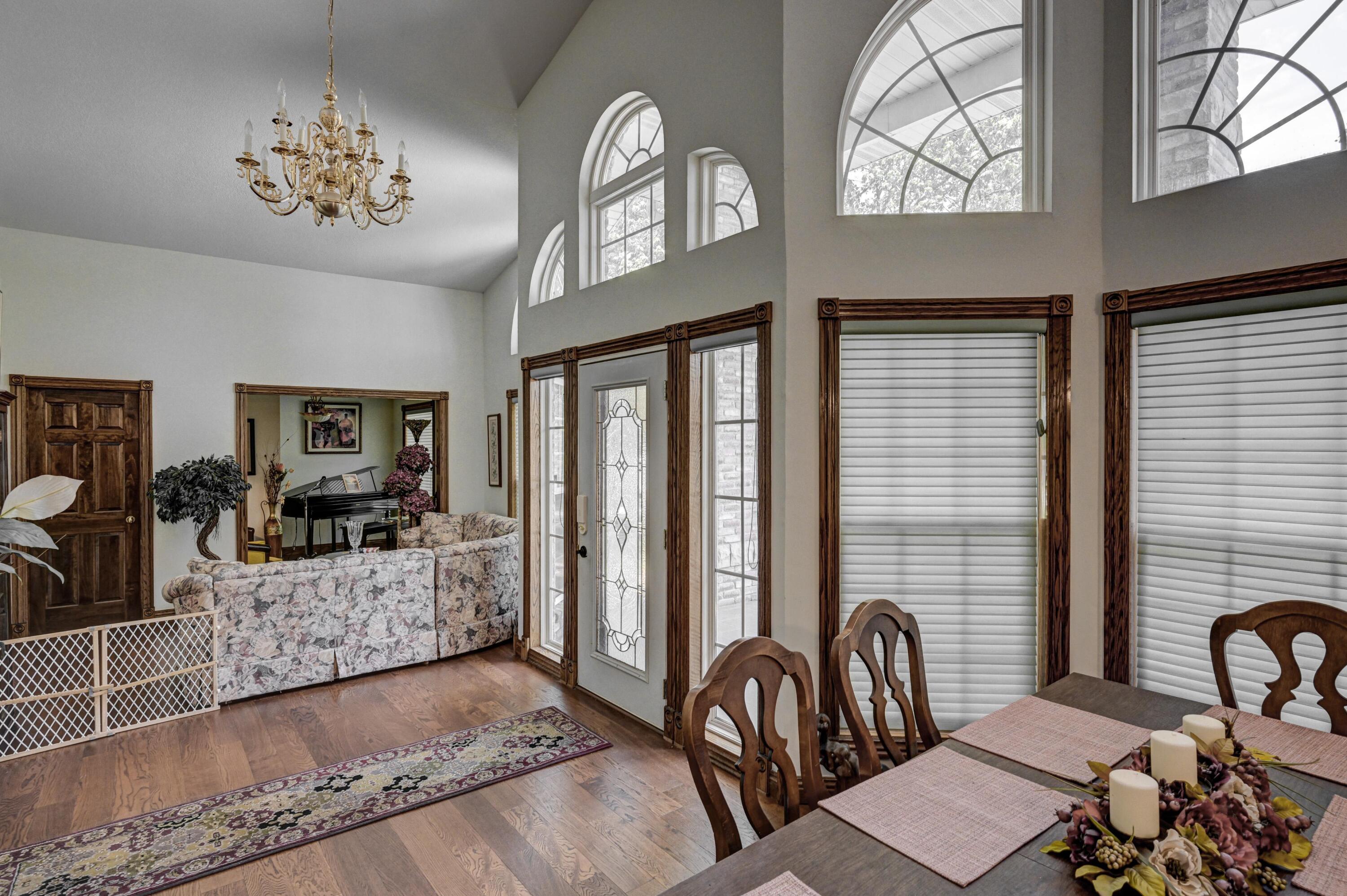2214 Varney Property Photo 5
