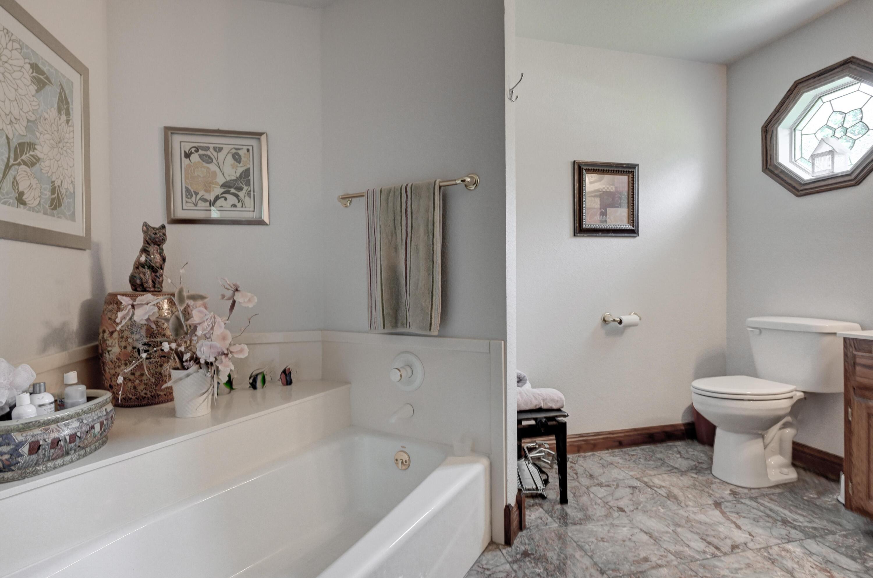 2214 Varney Property Photo 33