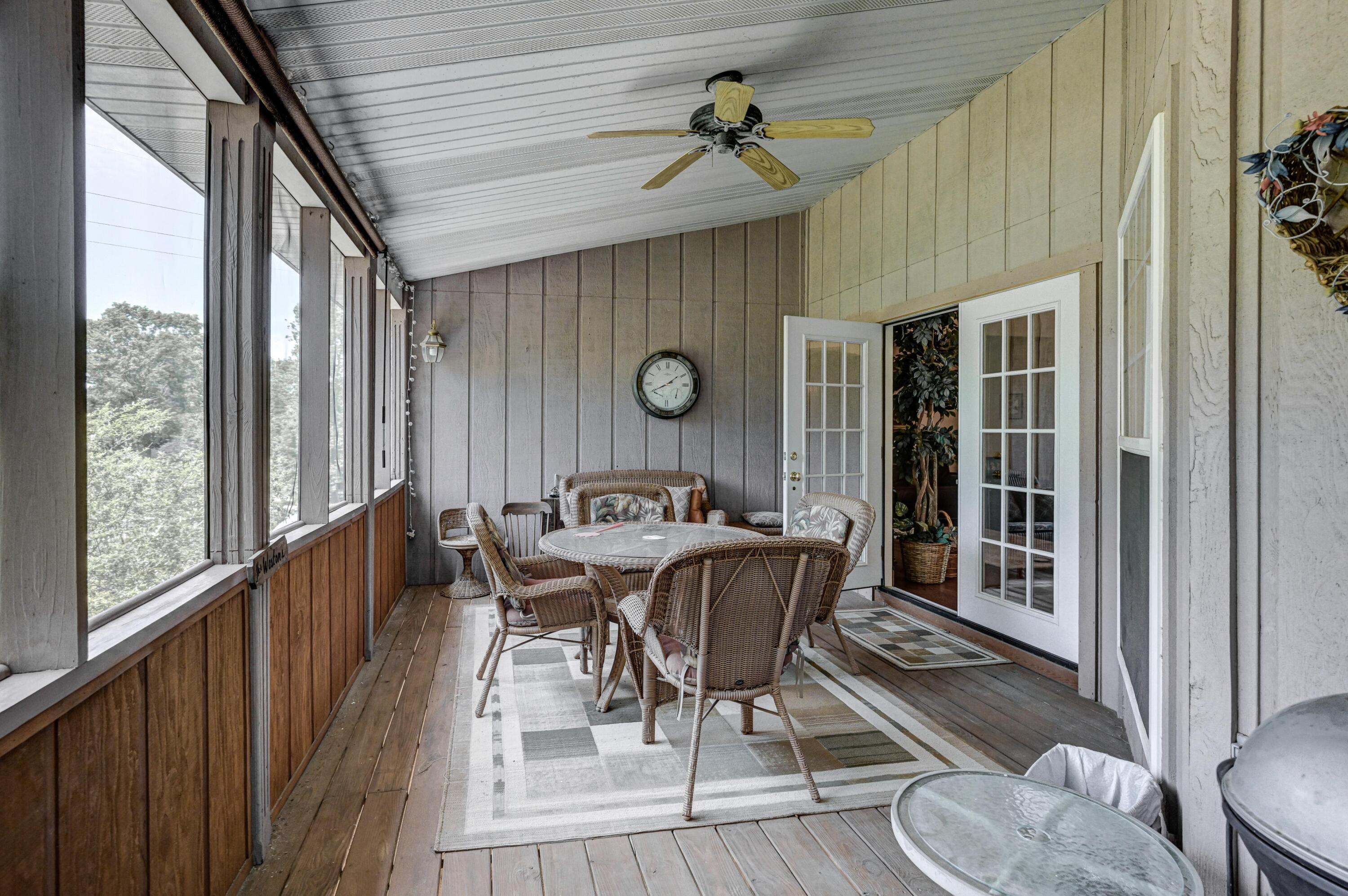 2214 Varney Property Photo 37