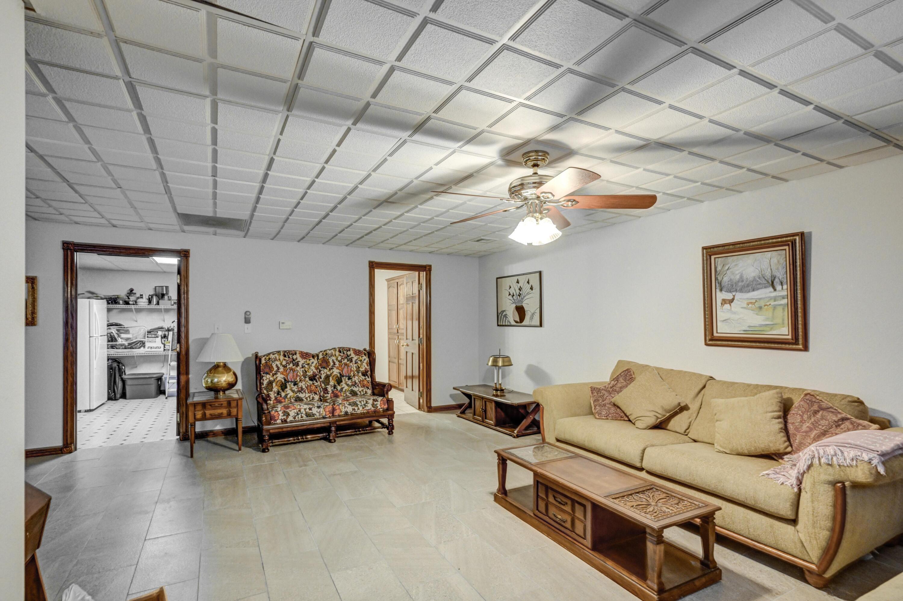 2214 Varney Property Photo 43