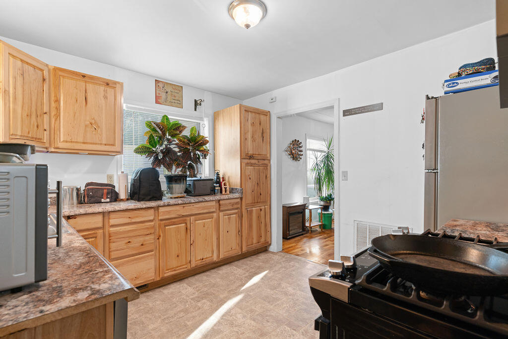 2212 North Kellett Avenue Property Photo 11