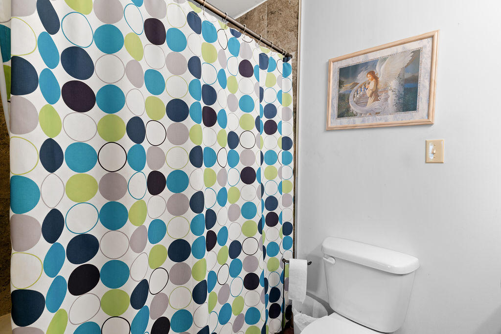 2212 North Kellett Avenue Property Photo 16