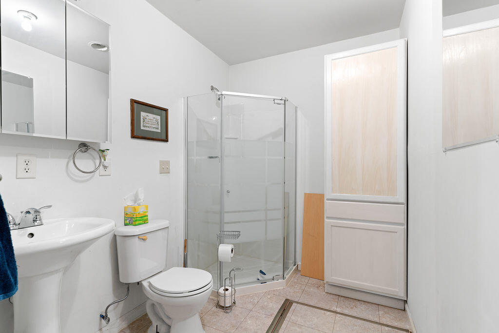 2212 North Kellett Avenue Property Photo 18
