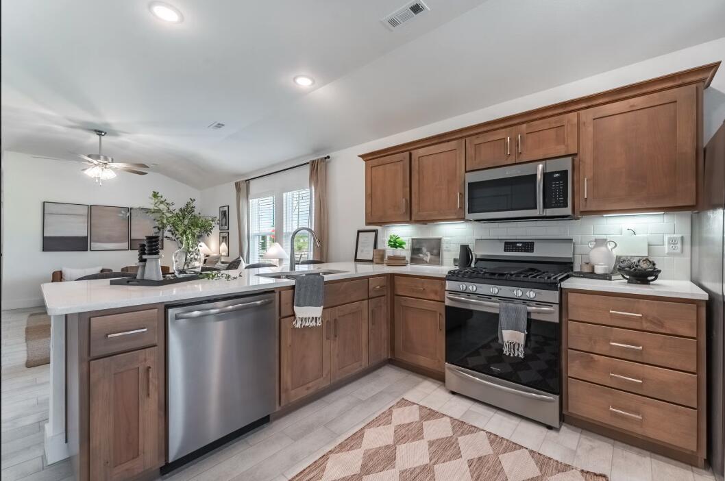 1108 West Pebblebrooke Drive Property Photo 6