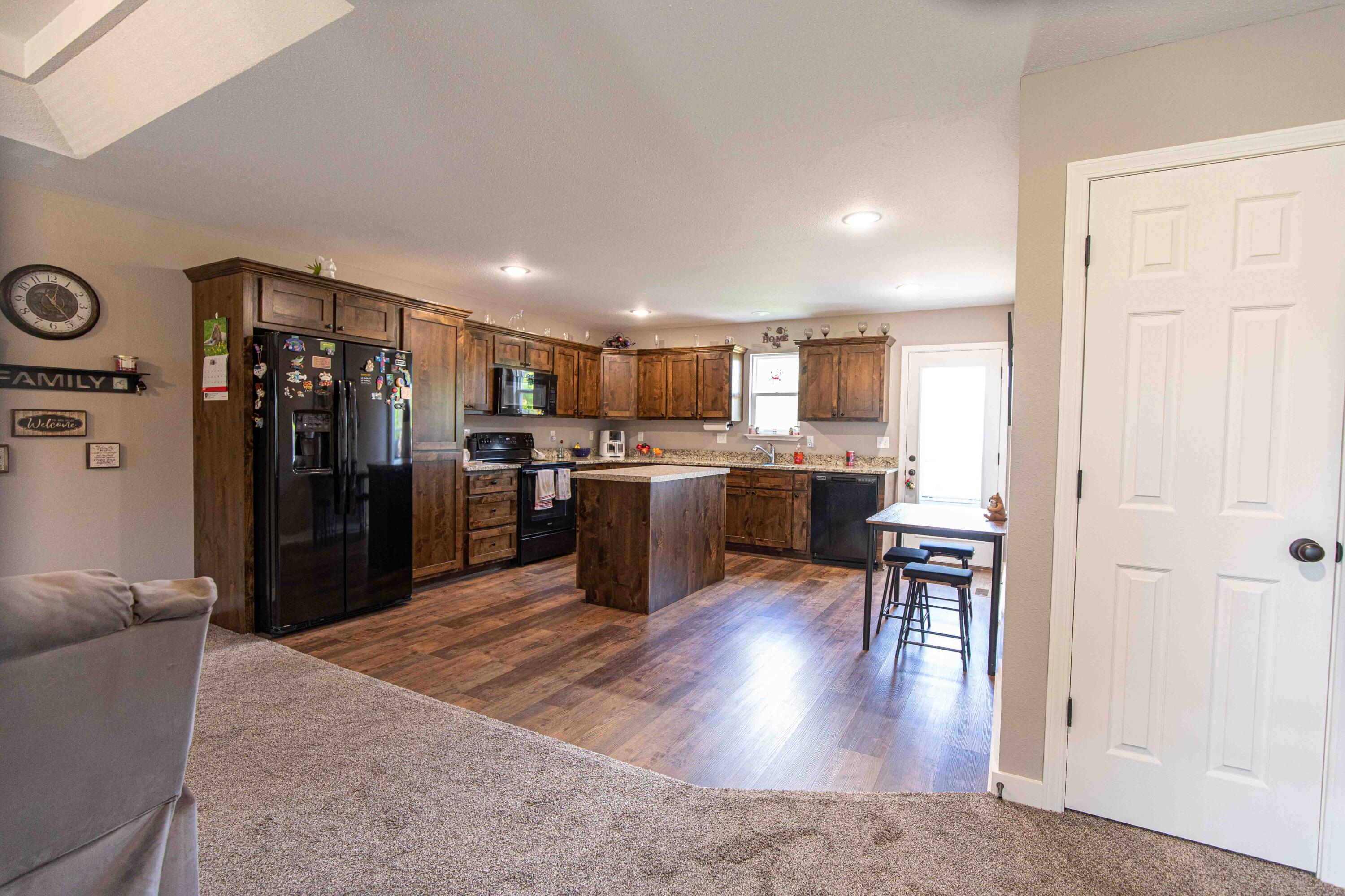 105 East Carman Road Property Photo 7