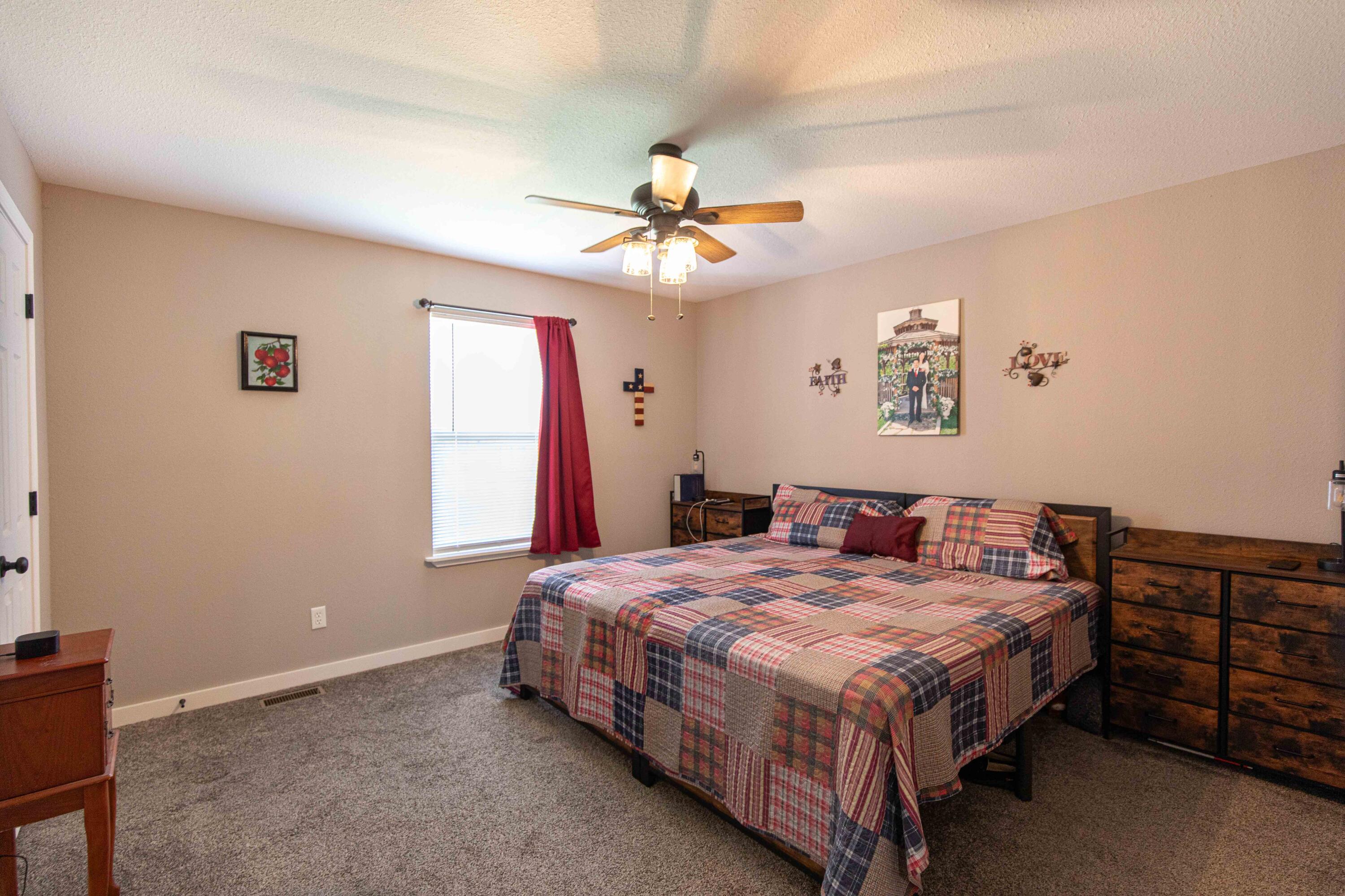 105 East Carman Road Property Photo 12