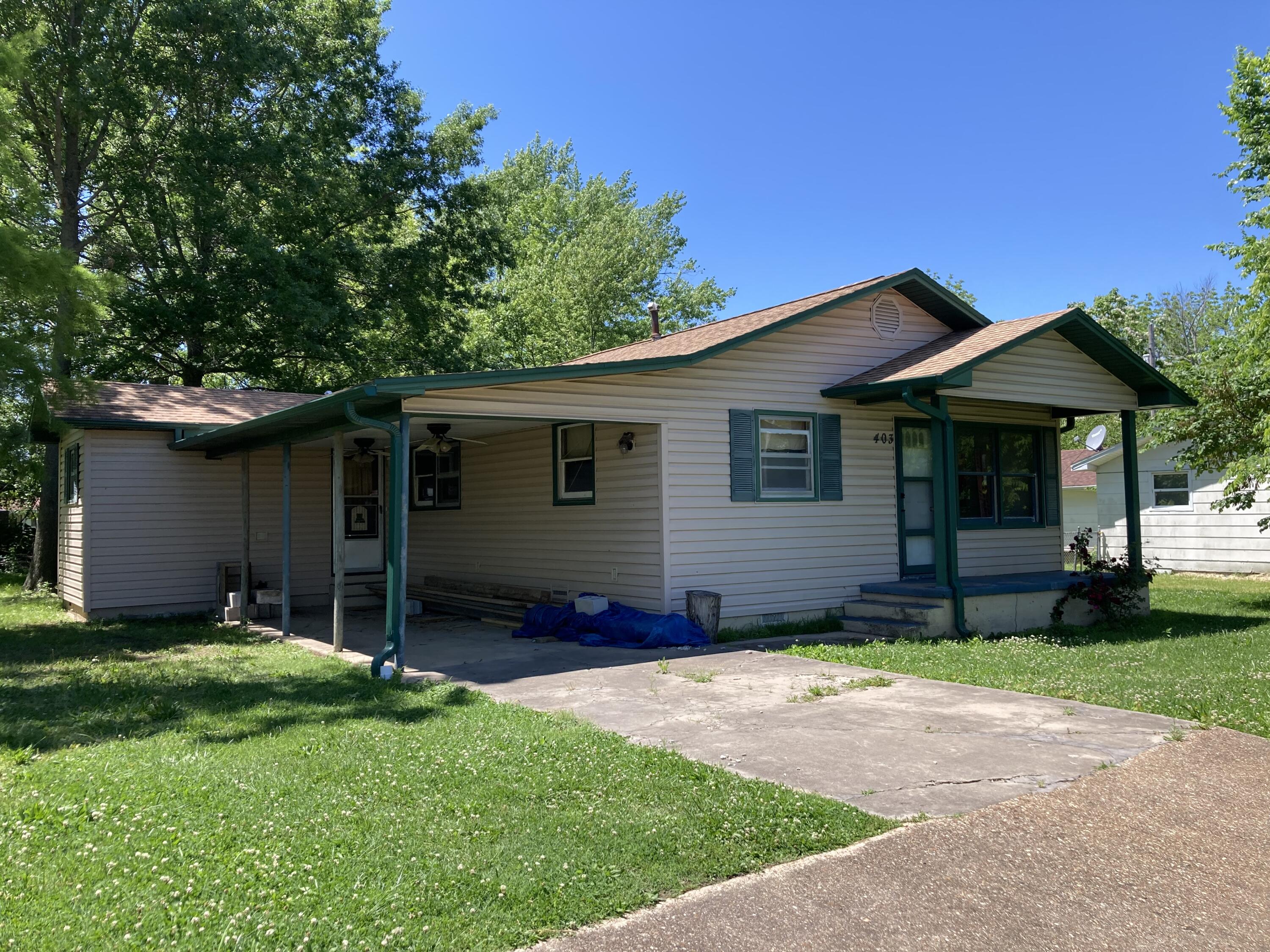403 South West Street Property Photo 2